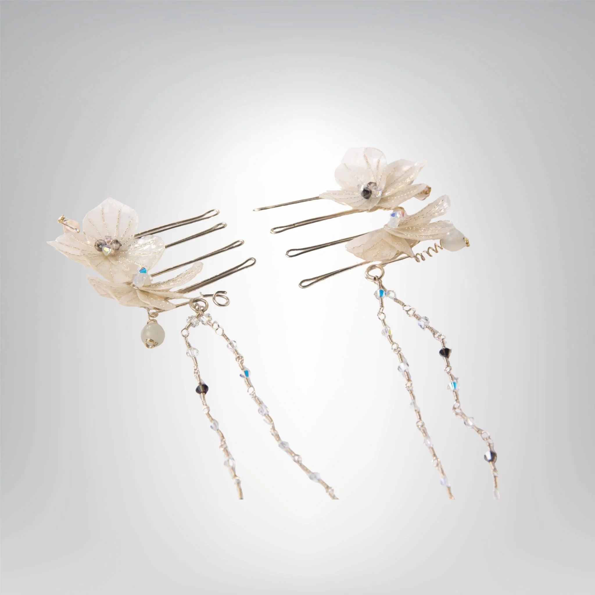 Gardenia Rain Tiara - Image 3