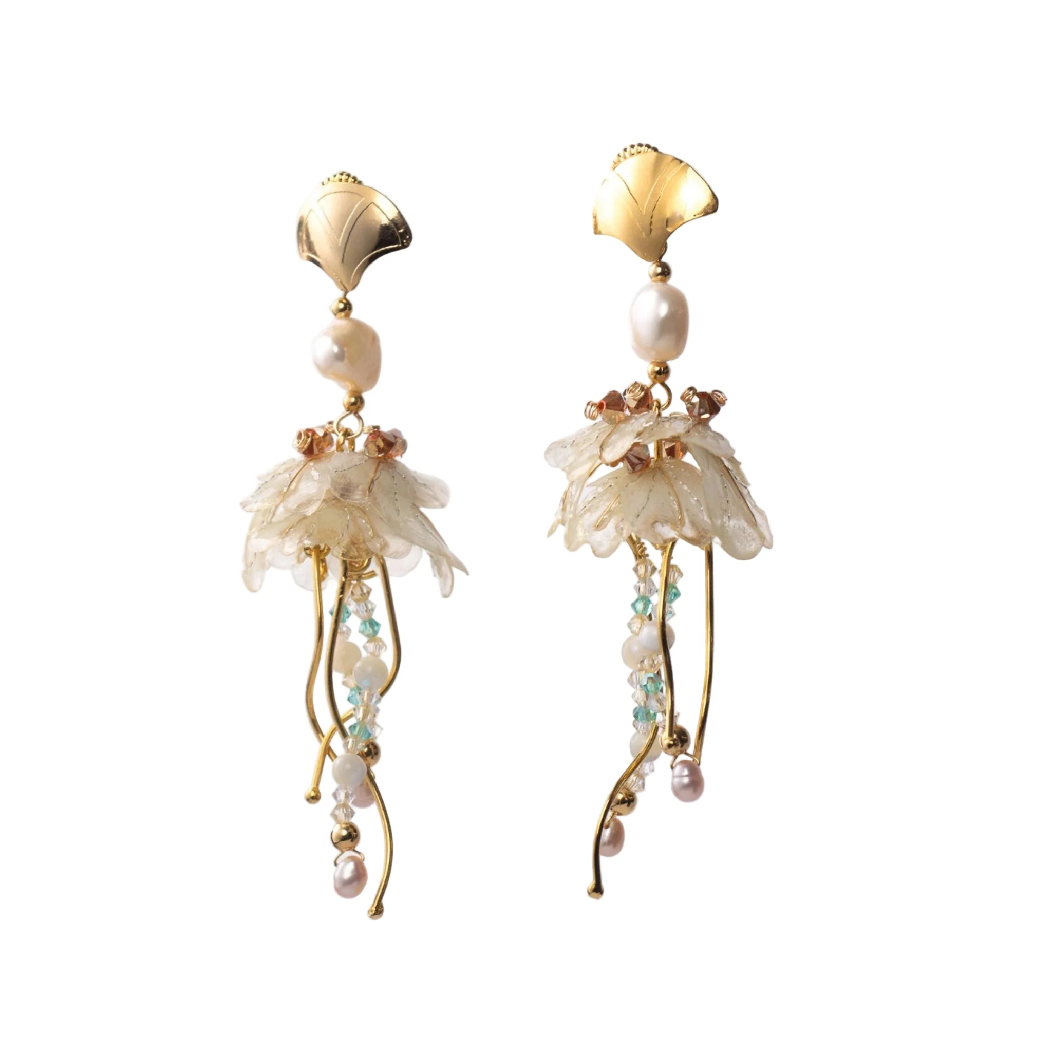 Medusa Earring | White