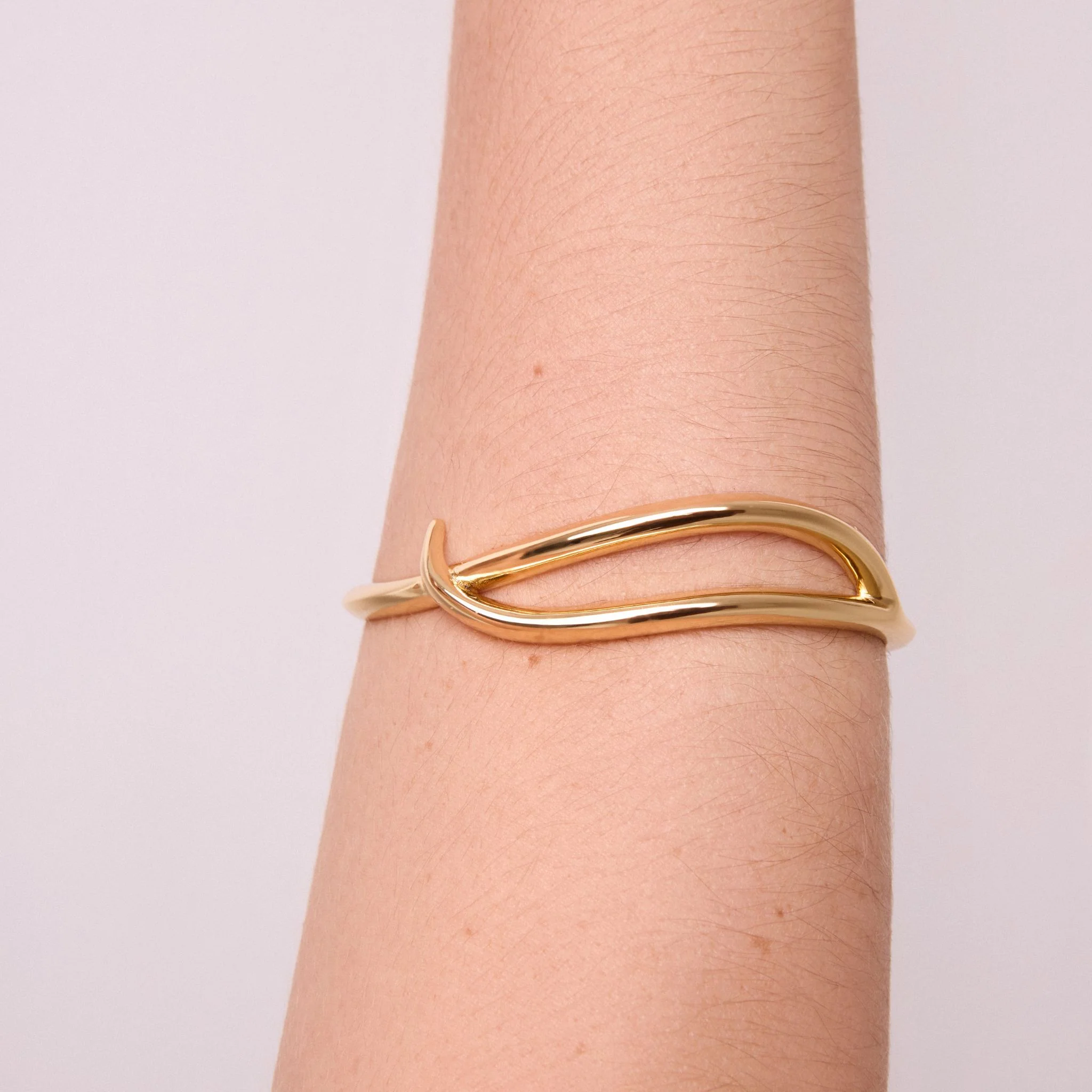 Gold Ascensão Bracelet - Essenciais: O Voo - Image 2