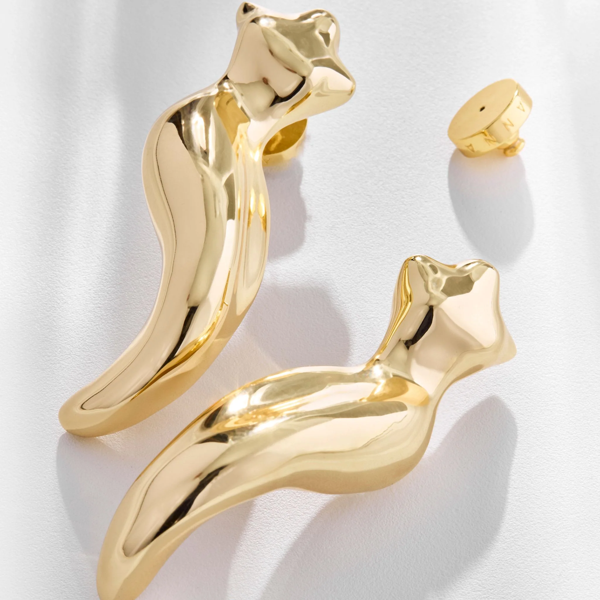 Gold Instinto Earring - Corpo E Alma Collection - Image 3