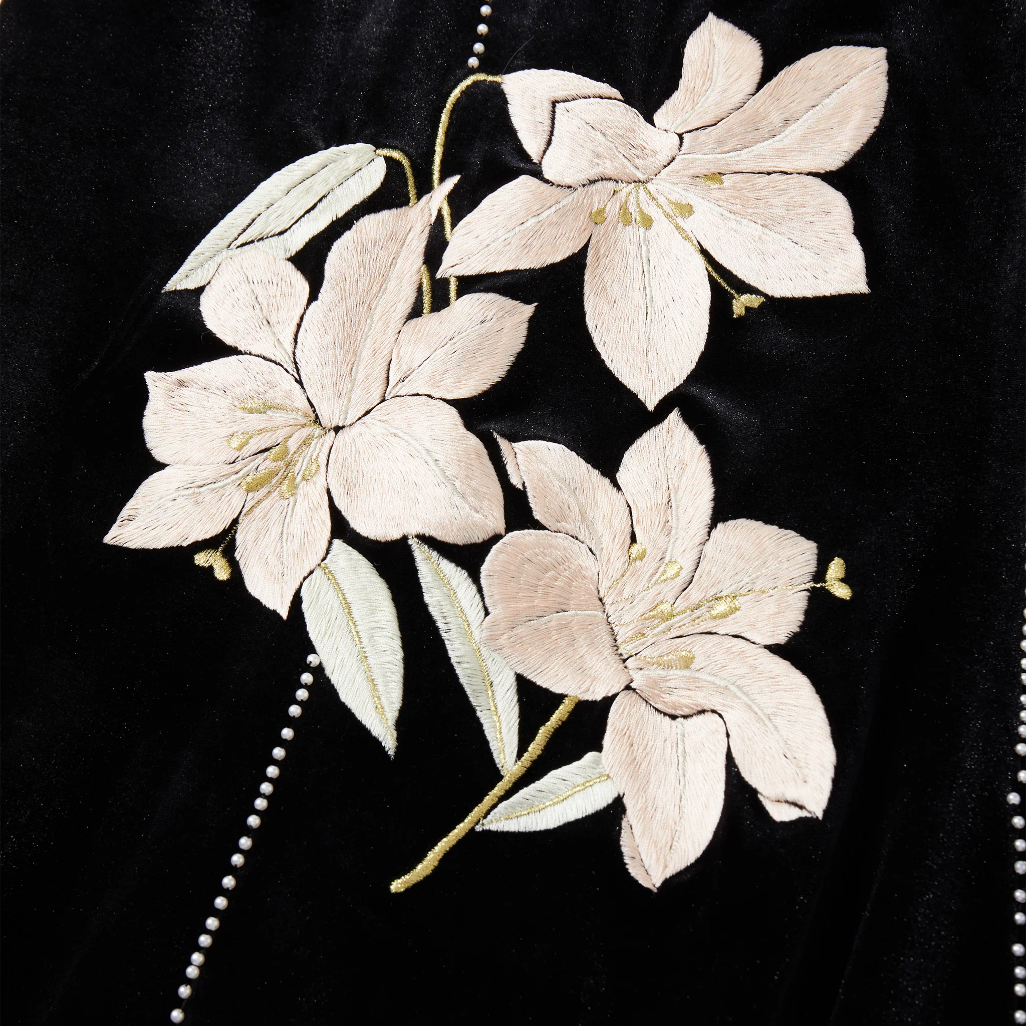 Black Pearl & Lily Qipao - Image 9