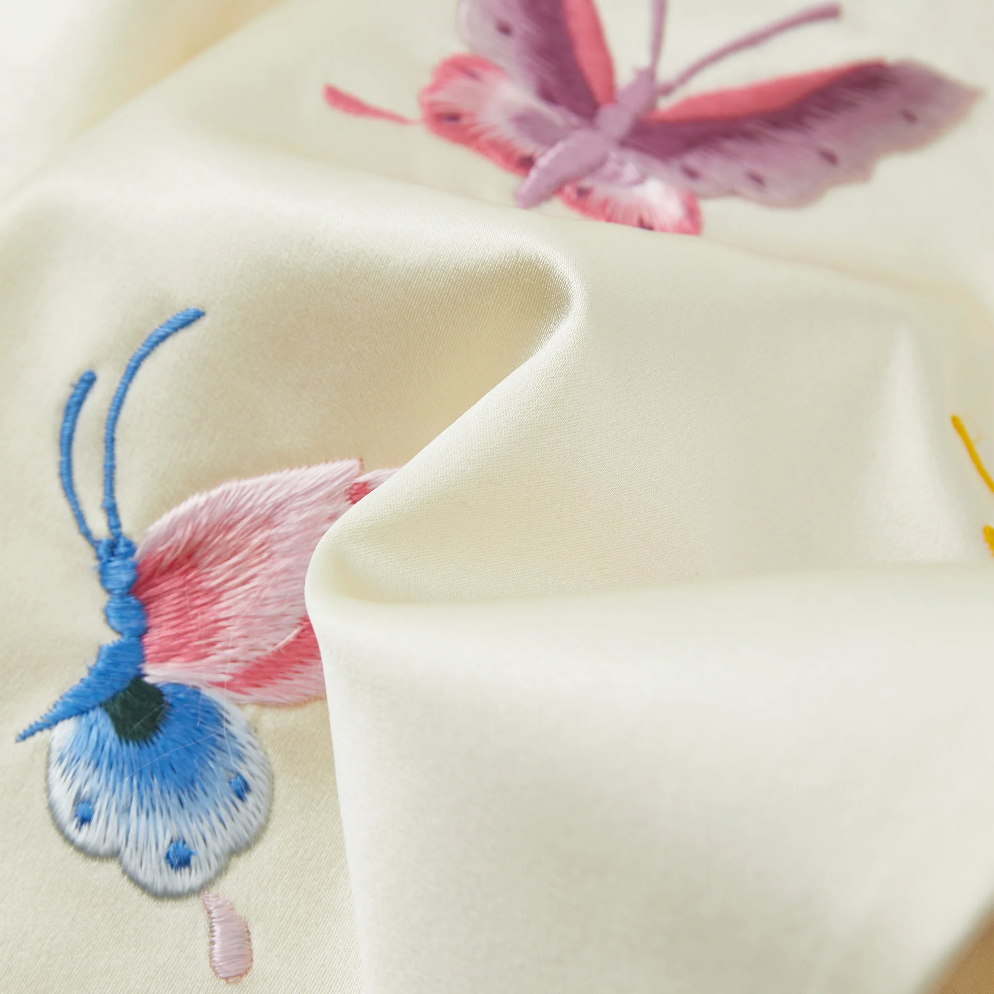 Cream Butterfly Shoulder Adornment - Image 9