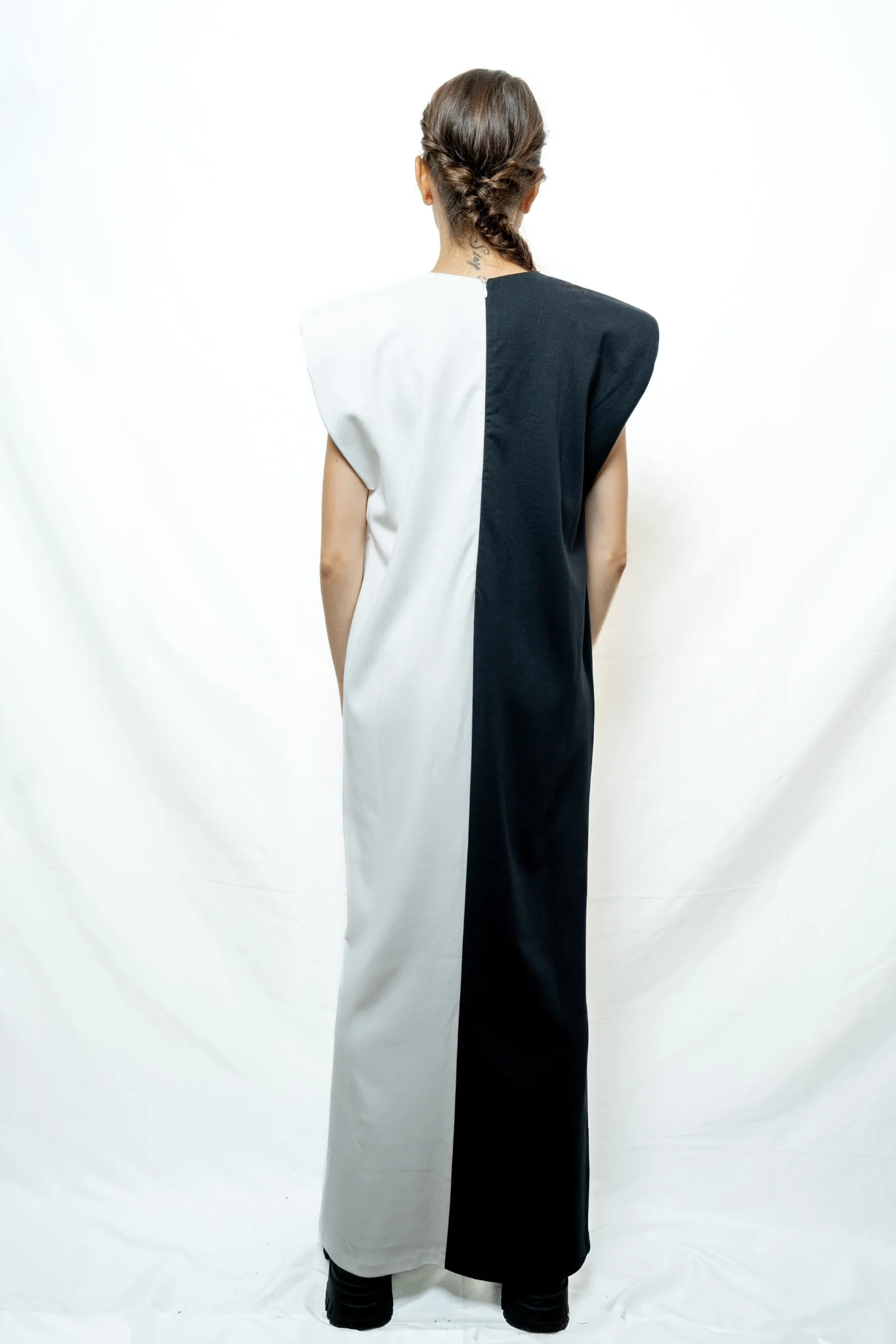 Yin & Yang Sleeveless Two-Tone Dress - Image 5