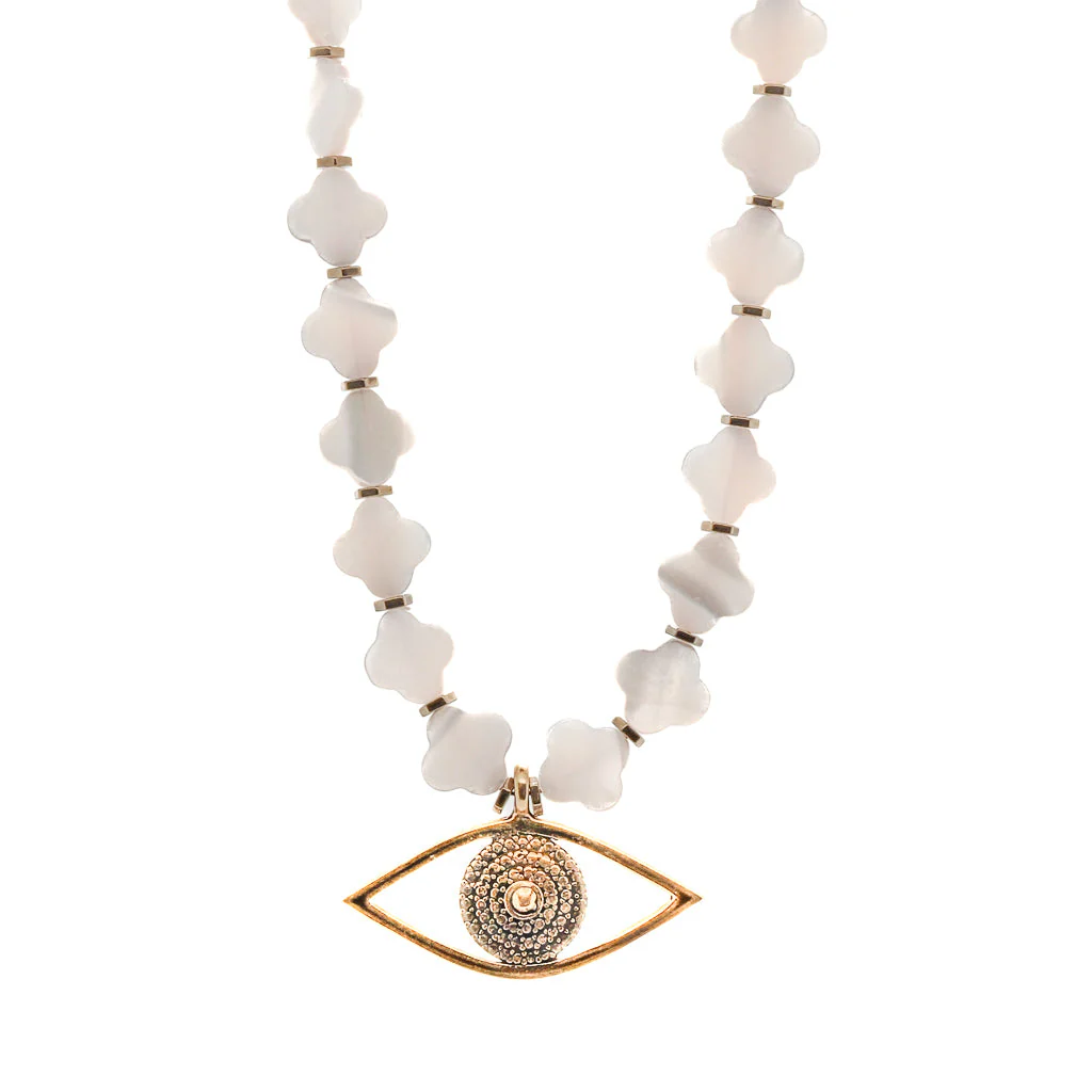 Pearl Clover Eye Necklace