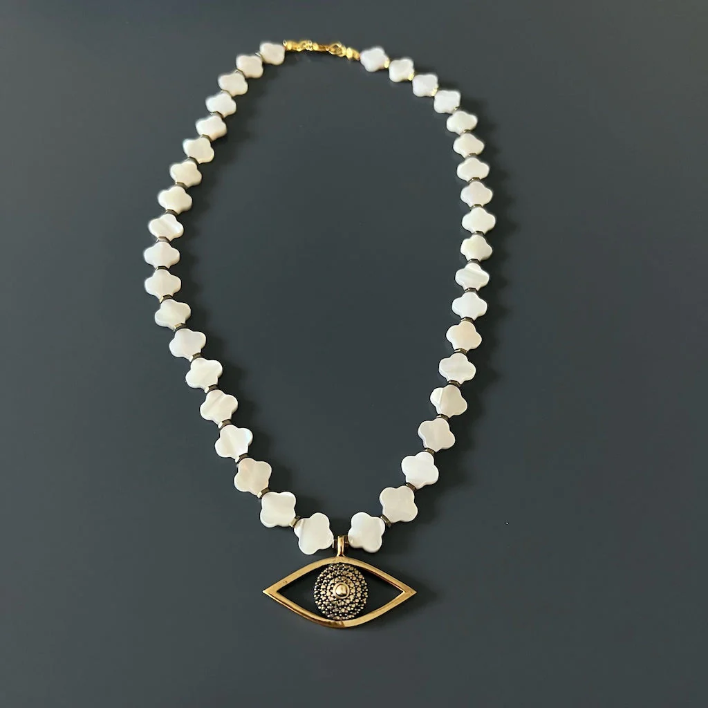 Pearl Clover Eye Necklace - Image 12