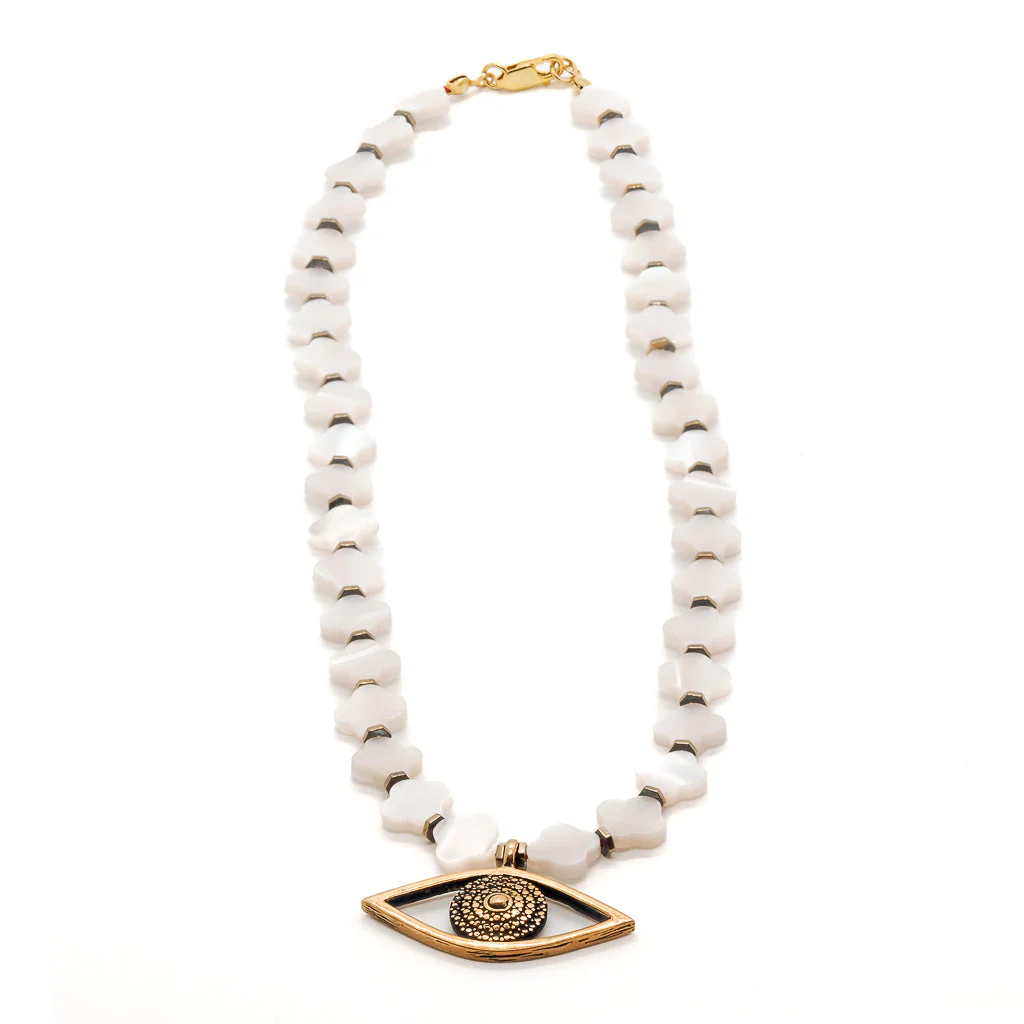 Pearl Clover Eye Necklace - Image 4