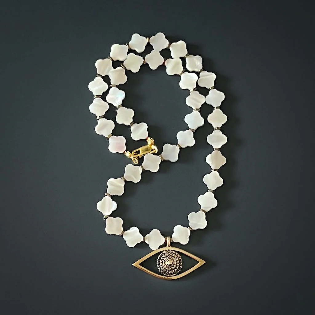 Pearl Clover Eye Necklace - Image 5