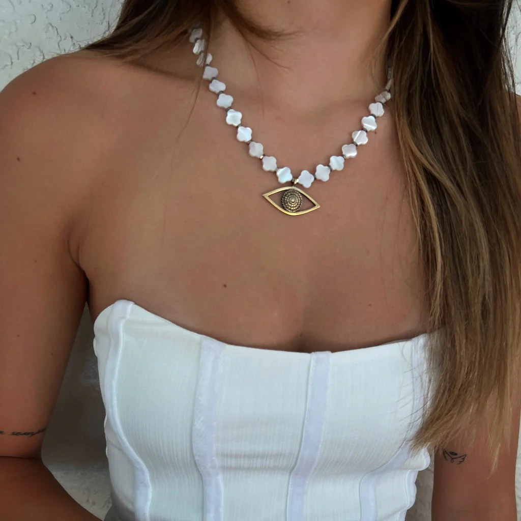 Pearl Clover Eye Necklace - Image 9