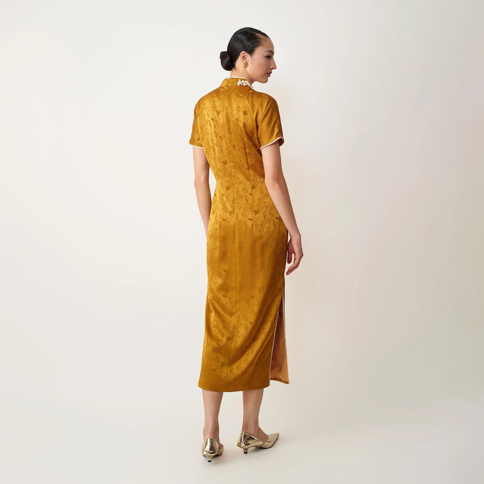 Caramel Loose Sleeve Qipao - Image 3
