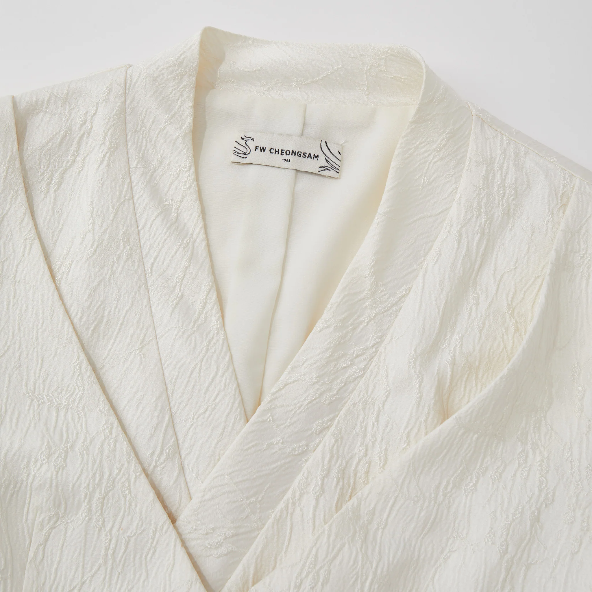 White Asymmetrical Cropped Blazer - Image 6