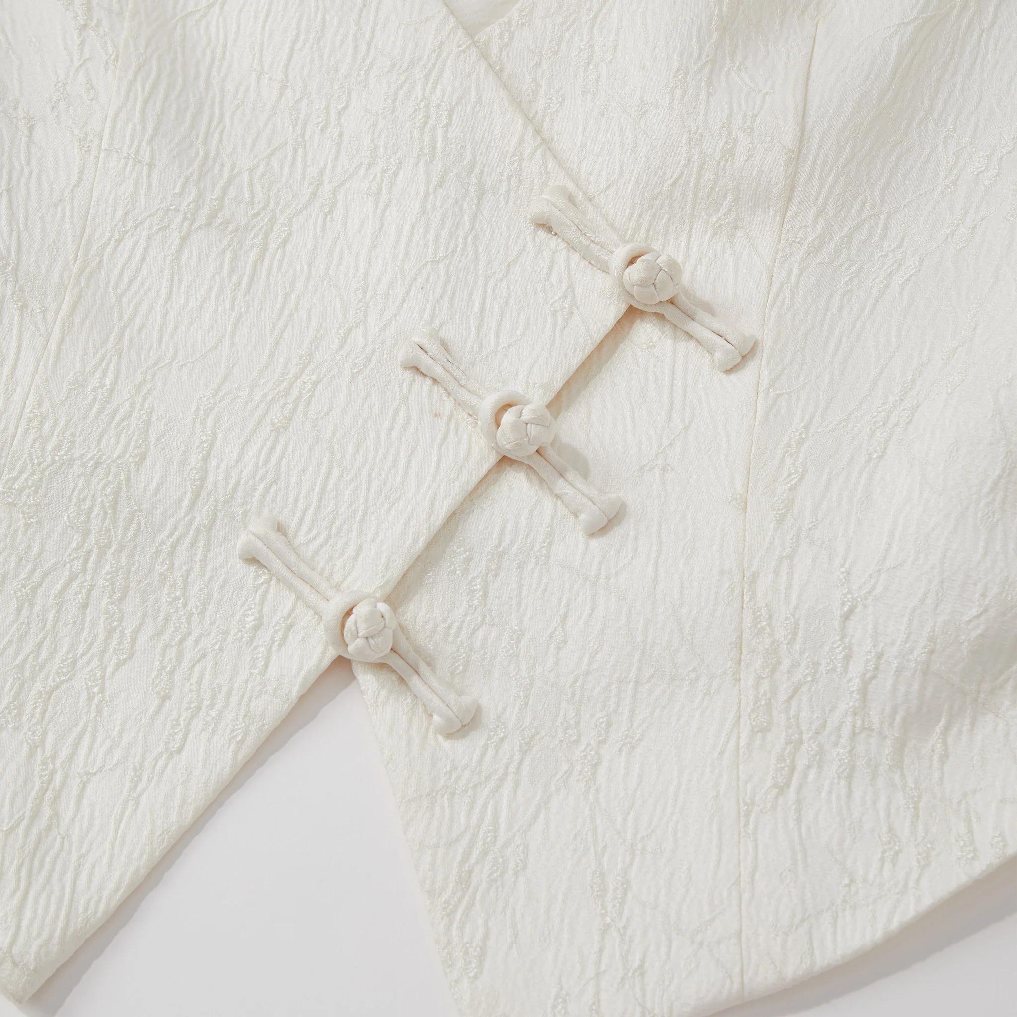 White Asymmetrical Cropped Blazer - Image 7