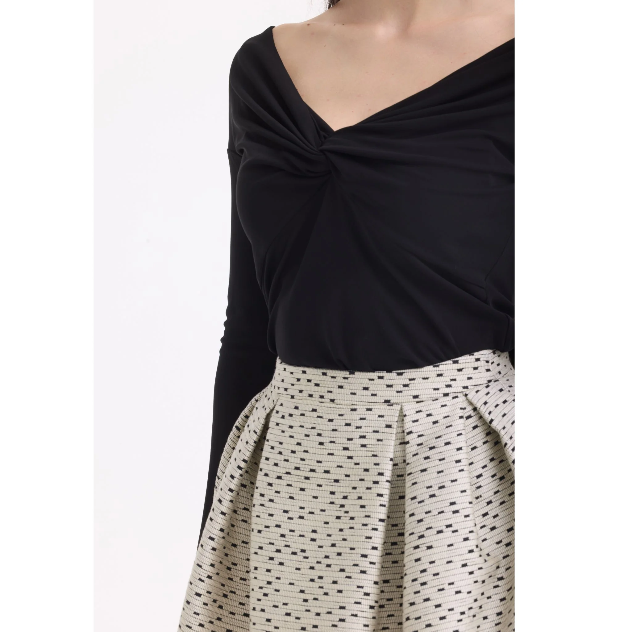 Noir Veil Top - Image 4