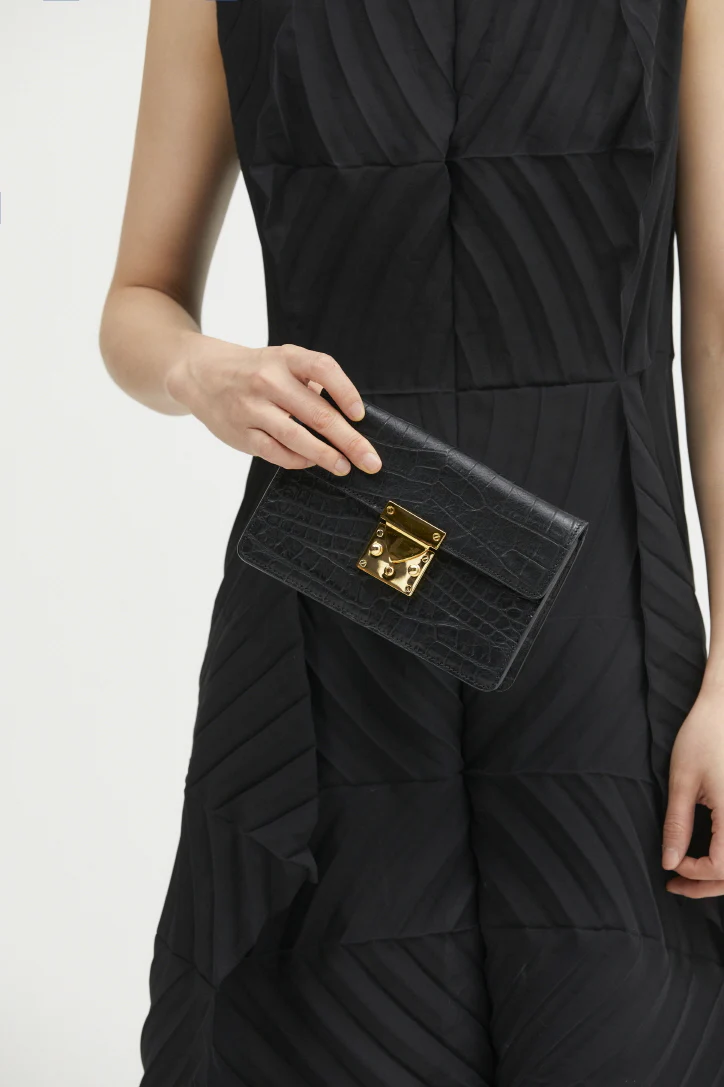 Clutch M | Black - Image 9