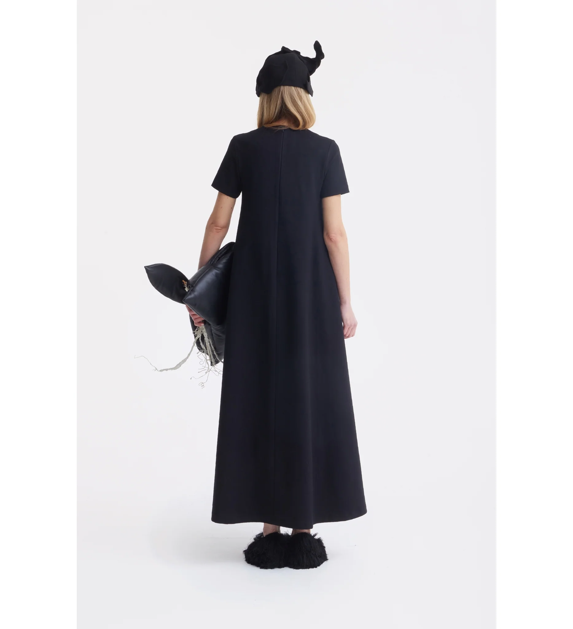 Ankle-Length Knit Dress With Flower Detail - Black - Image 7