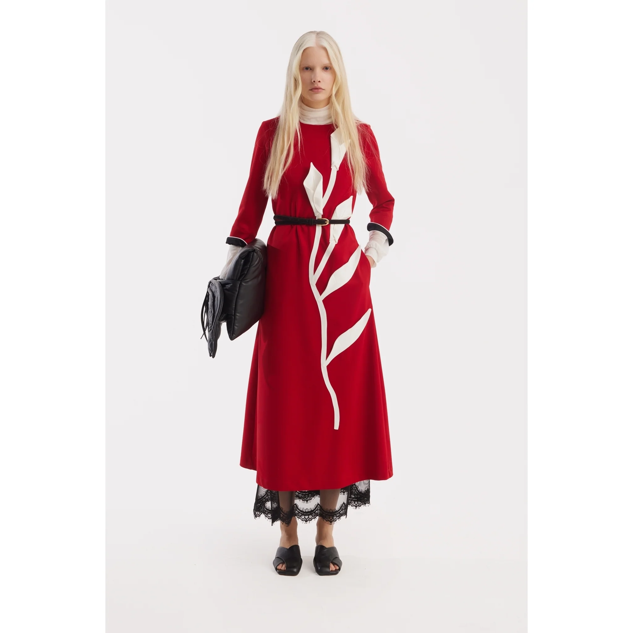 Art-Inspired Semi-Fitted Three-Quarter Sleeves Dress - Red - Image 2