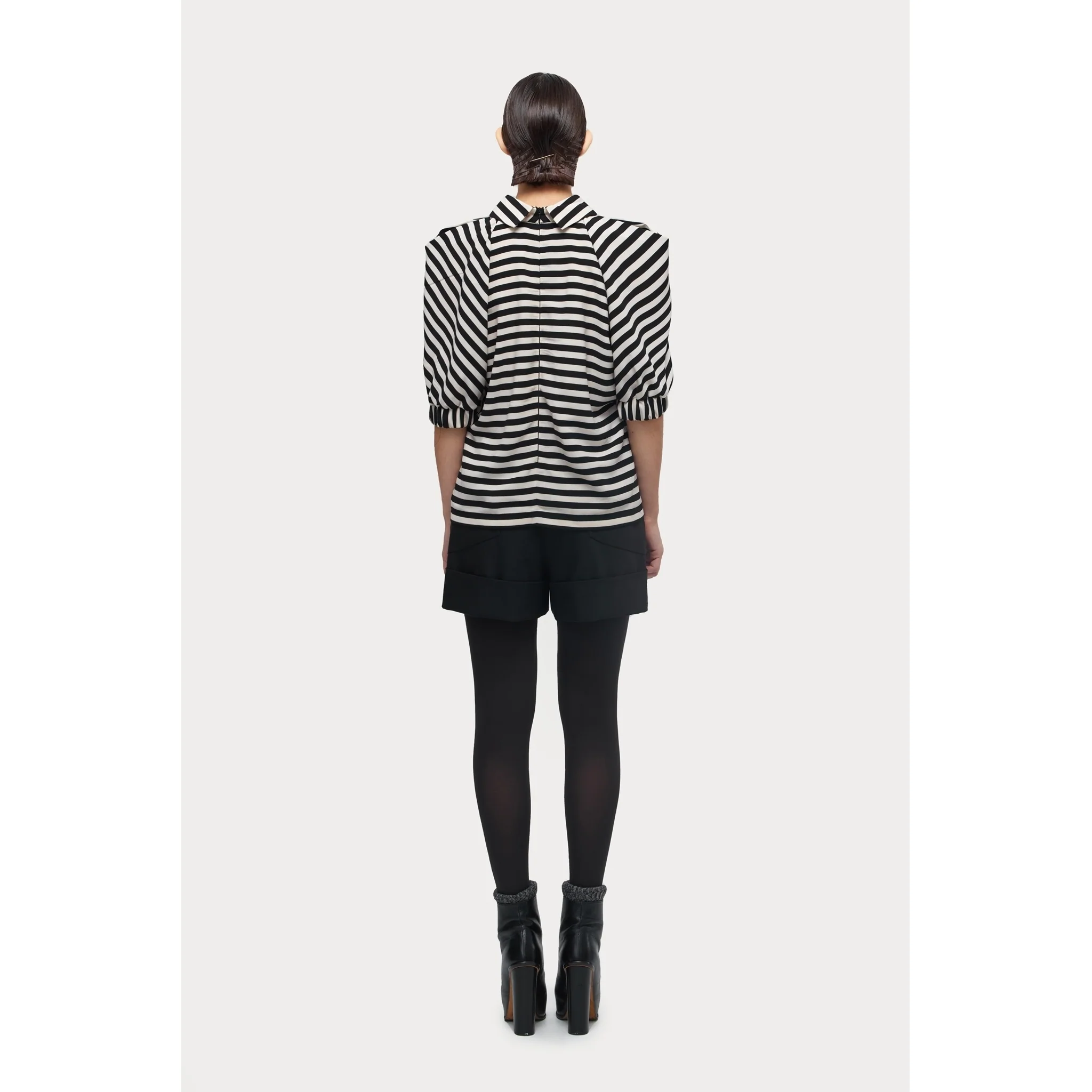 Designer Blouse With Black White Stripes - Image 10