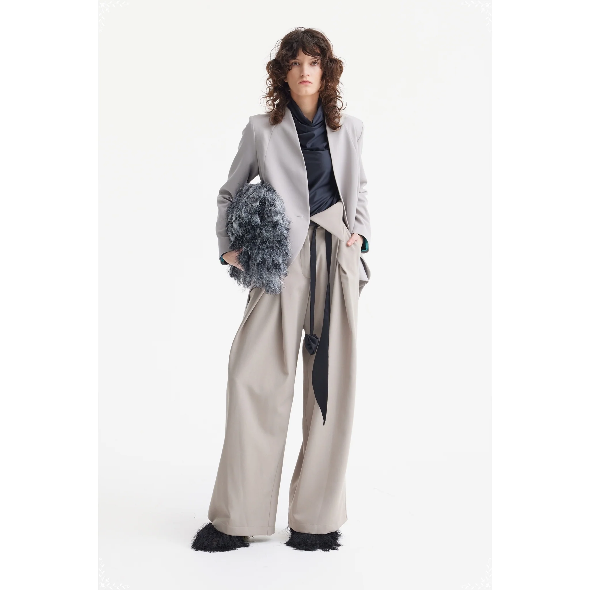 Fashion Forward Wide-Leg Pants & Contrast Belt - Beige - Image 3