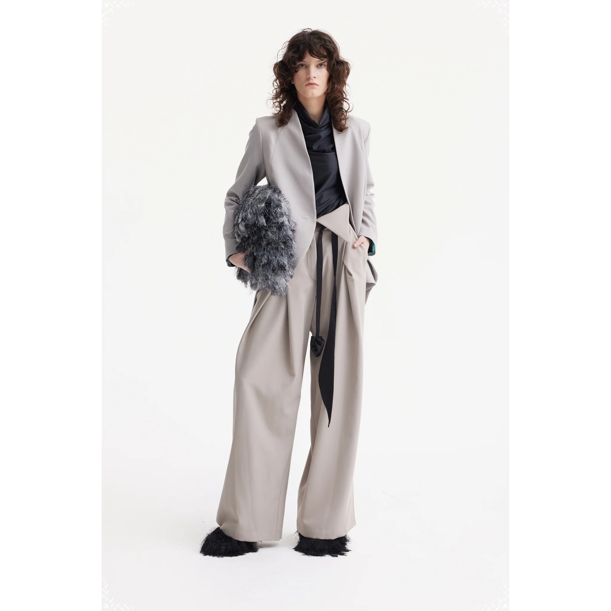 Fashion Forward Wide-Leg Pants & Contrast Belt - Beige - Image 4