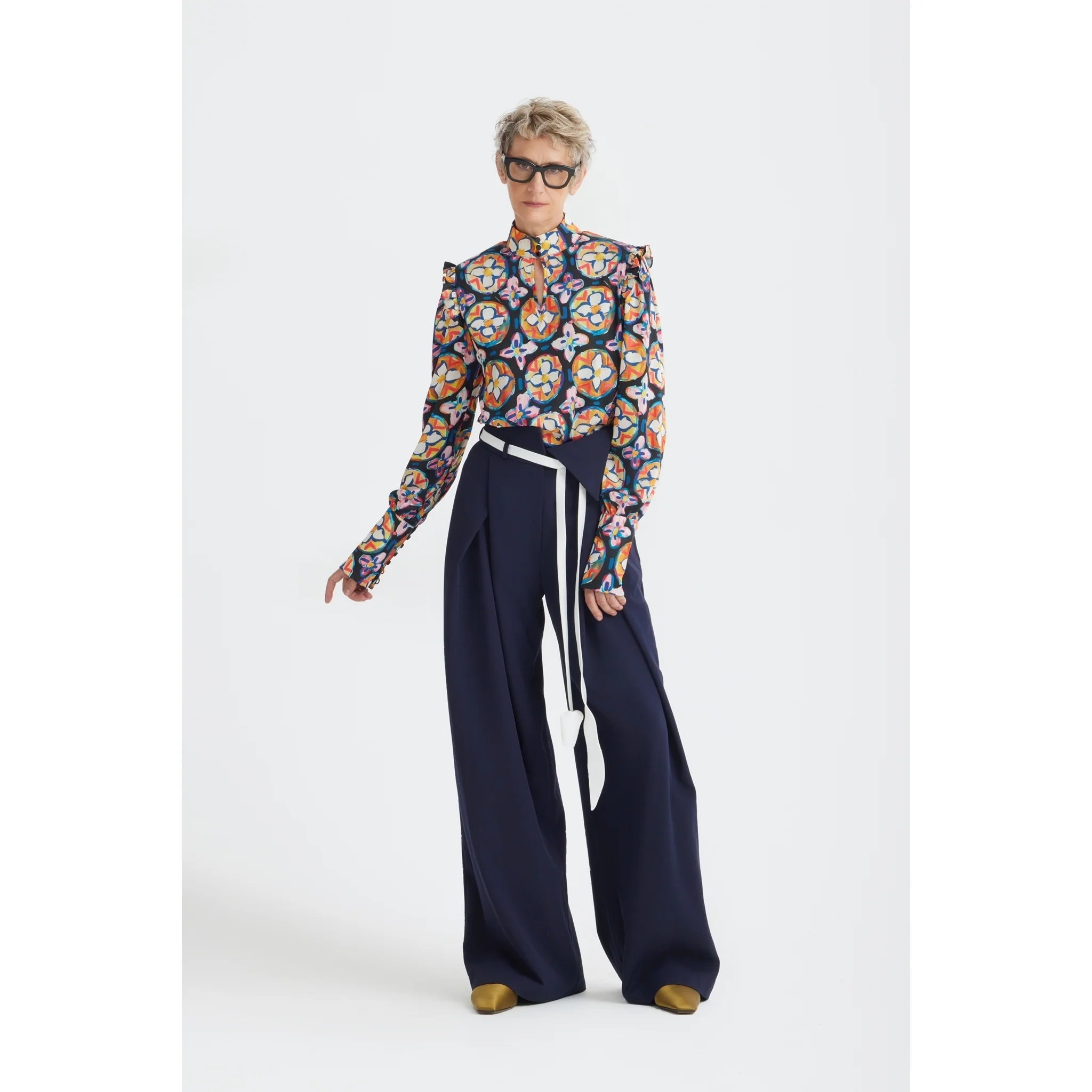 Fashion Forward Wide-Leg Pants & Contrast Belt - Navy - Image 2