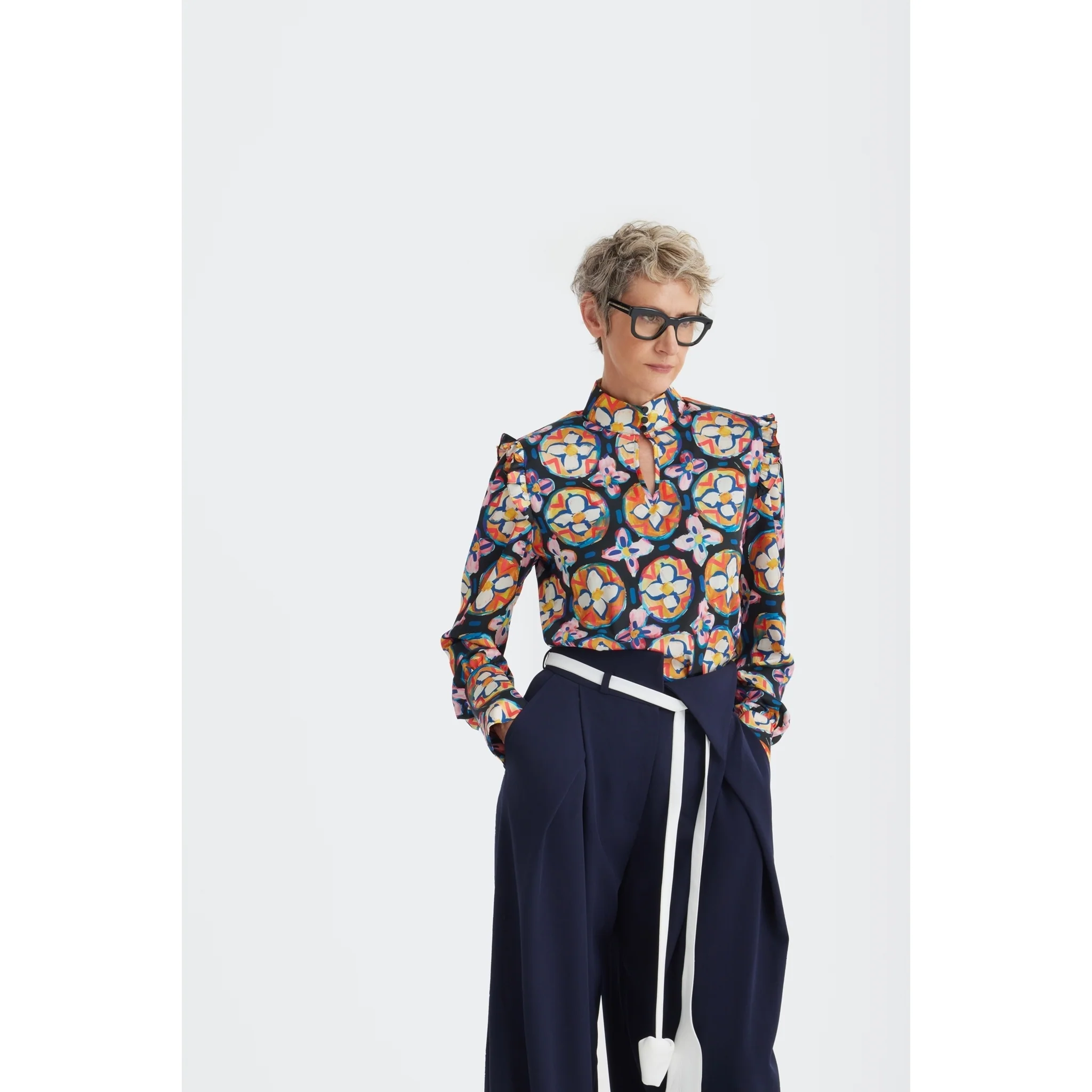Fashion Forward Wide-Leg Pants & Contrast Belt - Navy - Image 8