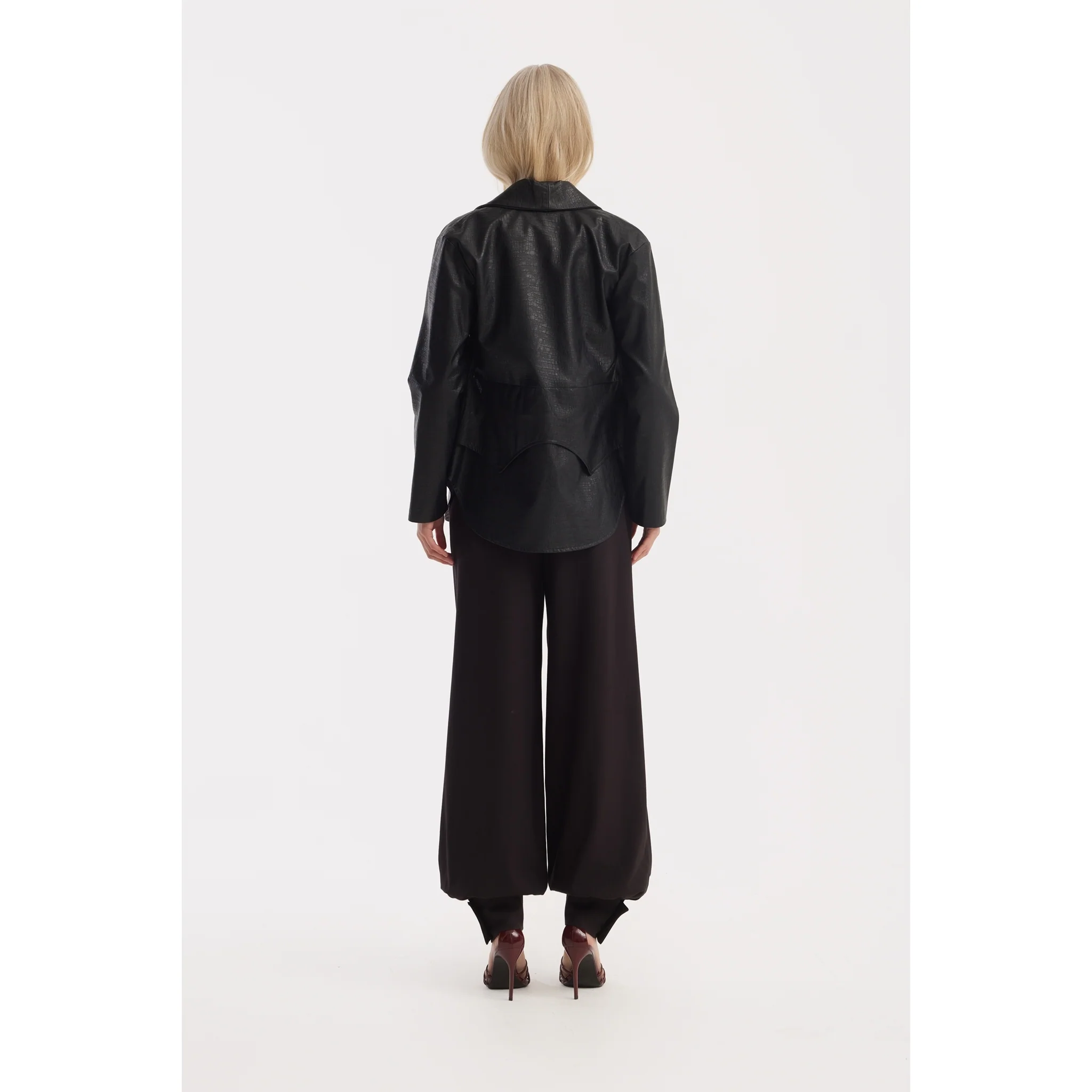 Belted High-Waist Balloon-Leg Pants - Black - Image 10