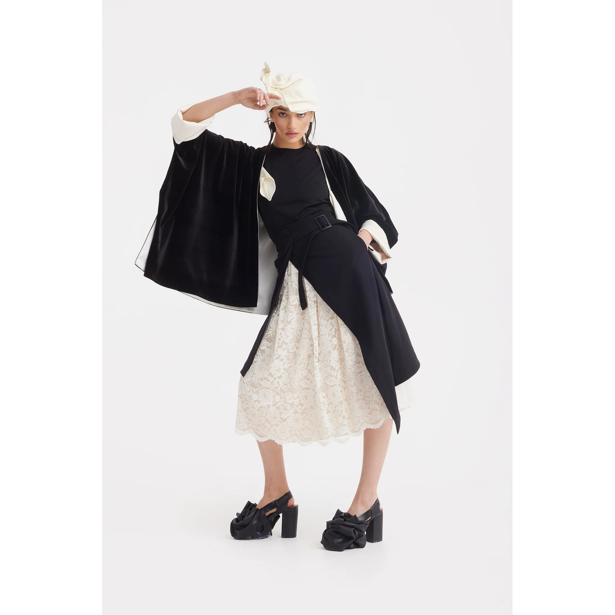 Loose Velvet Cape Jacket With Zip Front - Black - Image 13