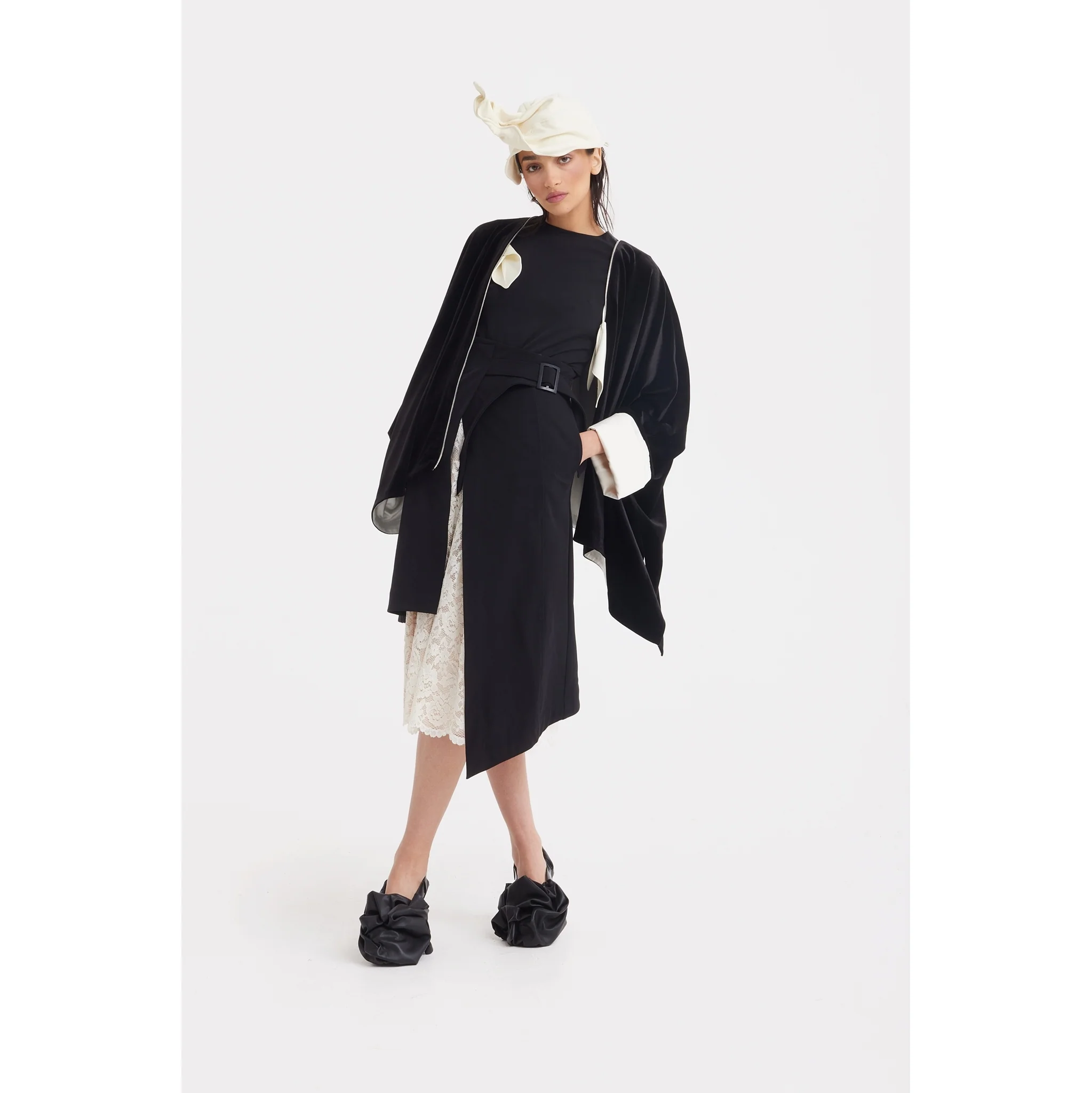Loose Velvet Cape Jacket With Zip Front - Black - Image 14
