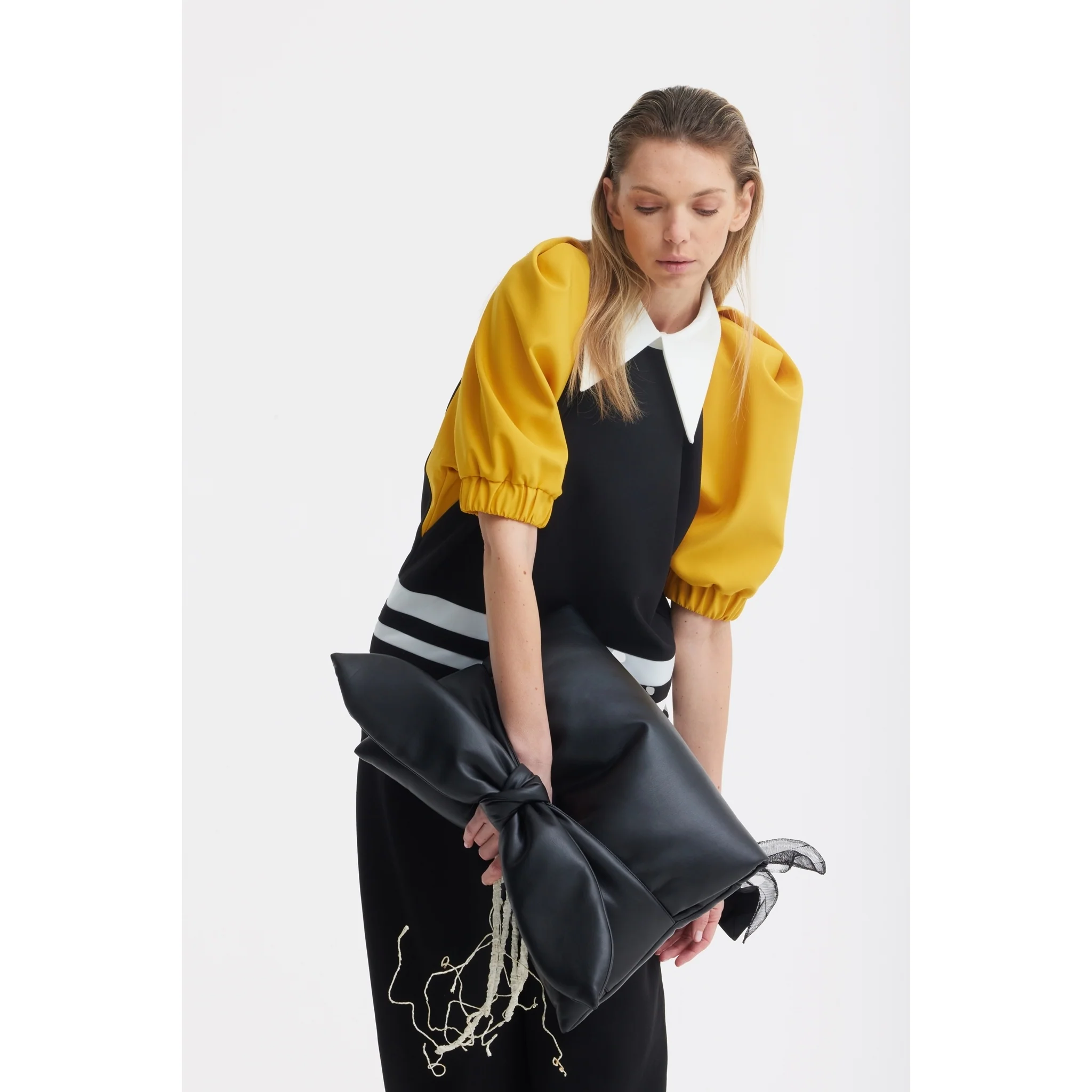 Petal Faux Leather Evening Clutch Bag - Black - Image 11