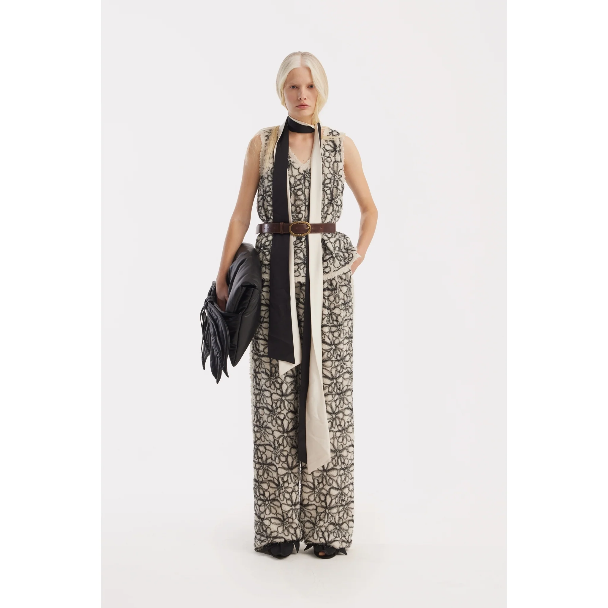 Sleeveless Abstract Textured Top - Ivory - Image 4