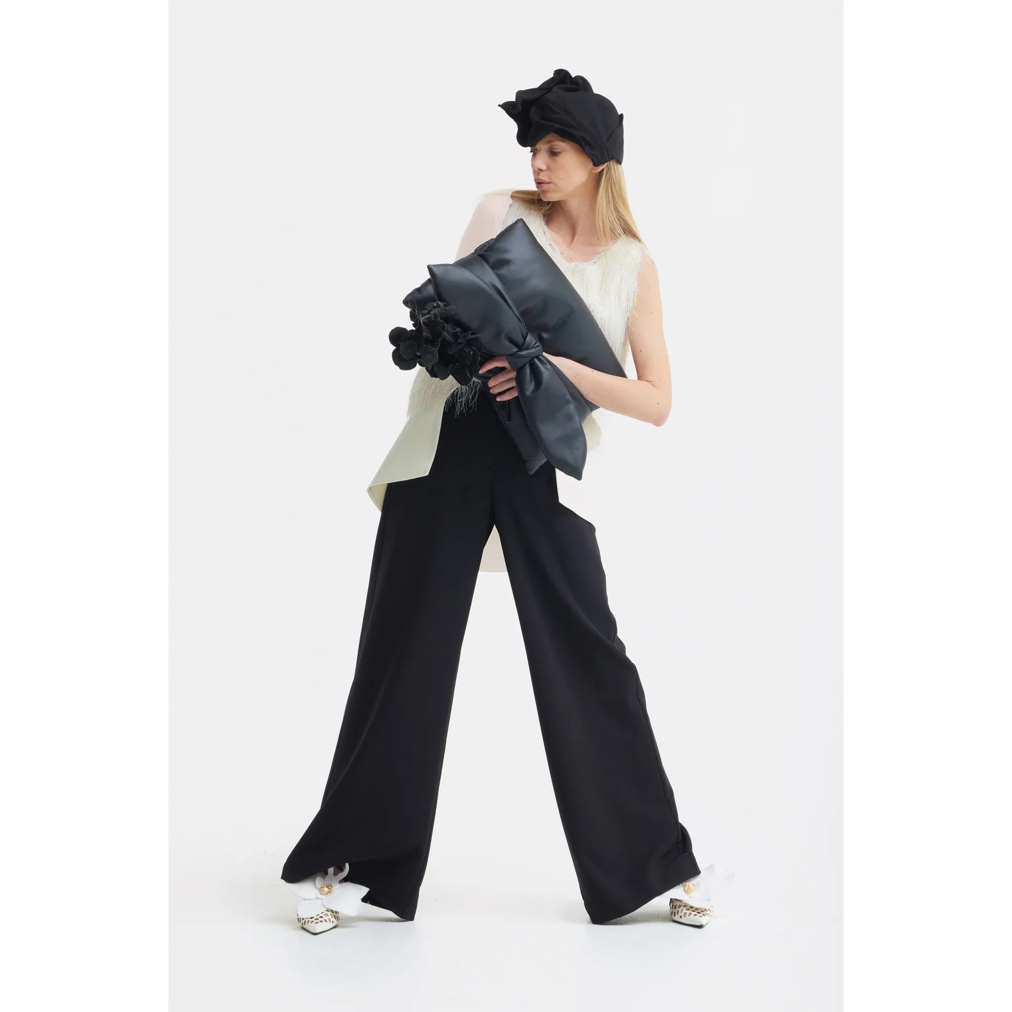 Statement Waist Wide-Leg Trousers - Black - Image 11