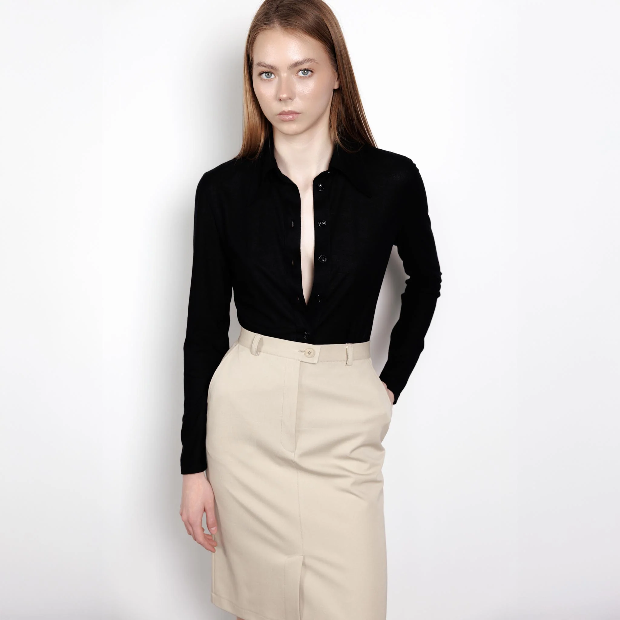 Fitted Knitted Button-Up Black Blouse - Image 4