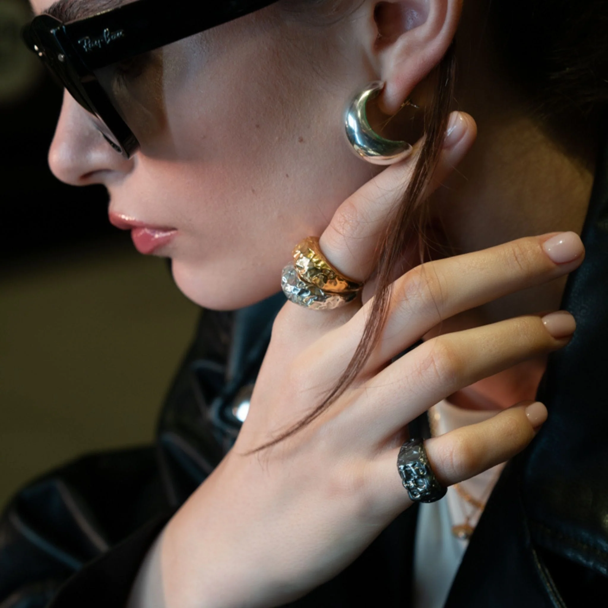 Amorphous Shiny Silver Oval Signet Ring - Image 3
