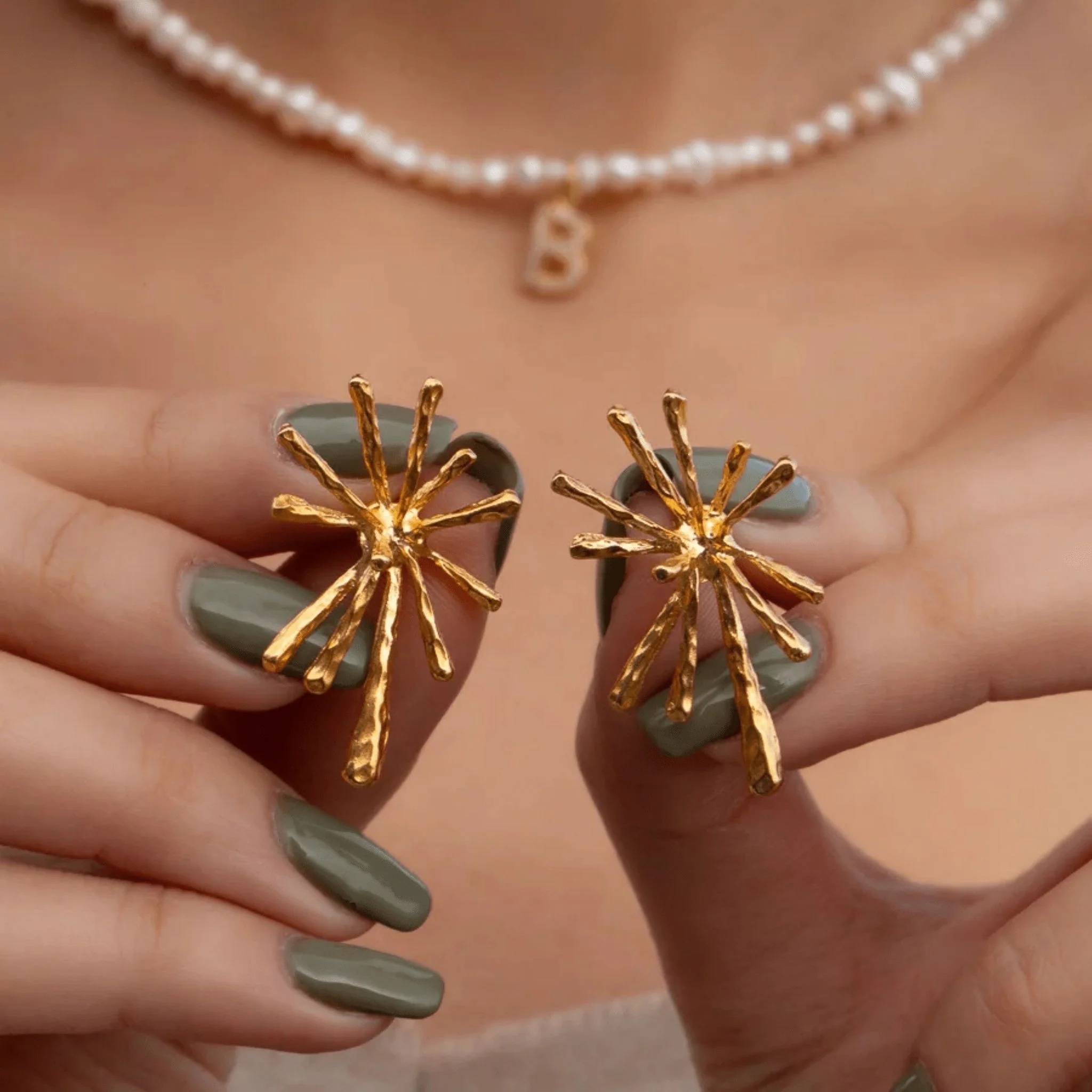 Big Flow Gold Earrings | Gold - Image 4