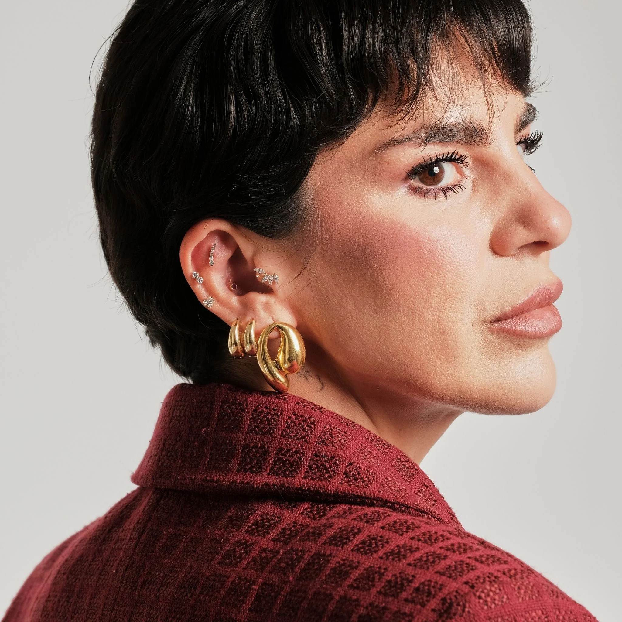 Chunky Huggie Hoop Earrings | Gold - Image 3