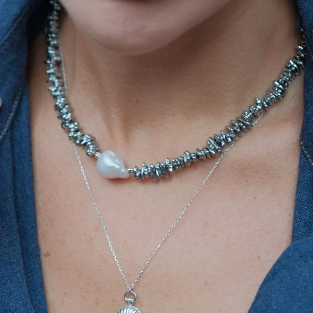 Halia Gray Hematite Necklace with Baroque Pearl - Image 3