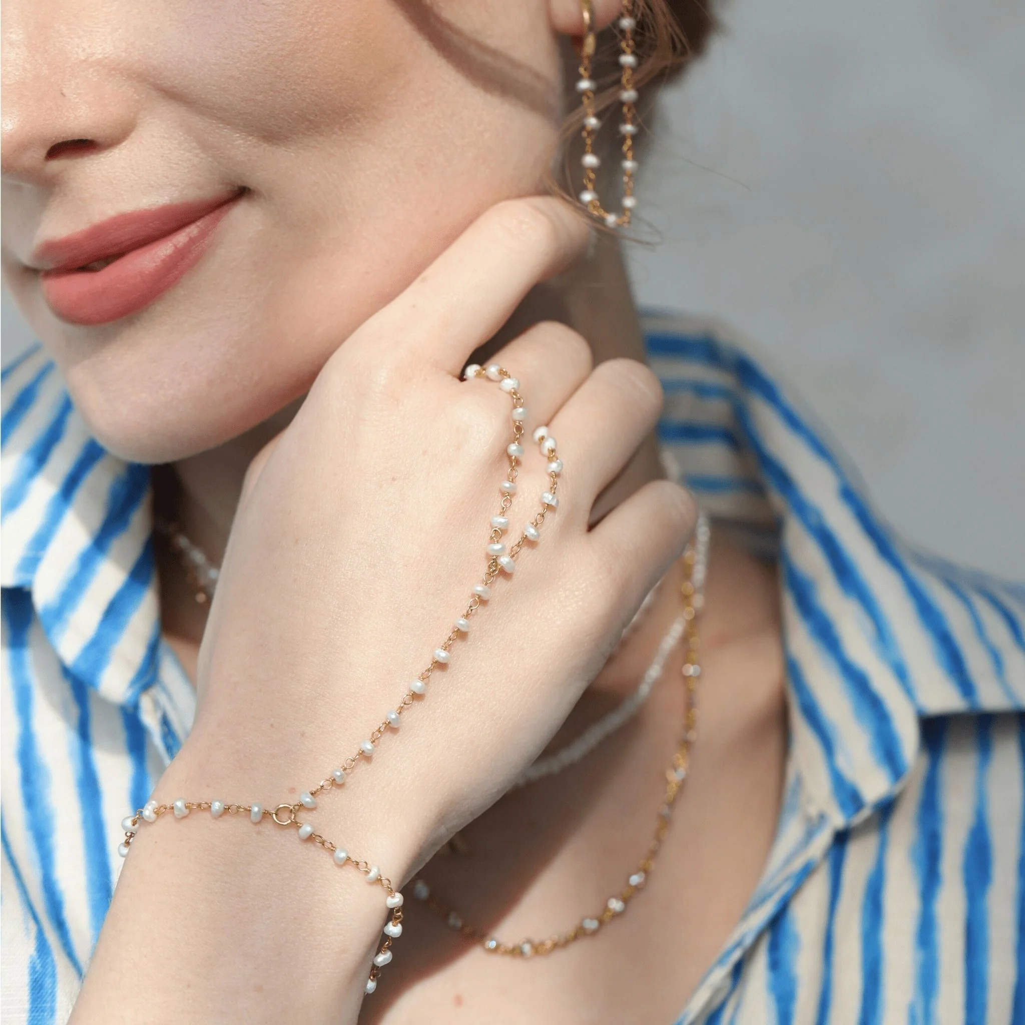 Pearl Bashmer Hand Chain Sahmaran | Gold - Image 2