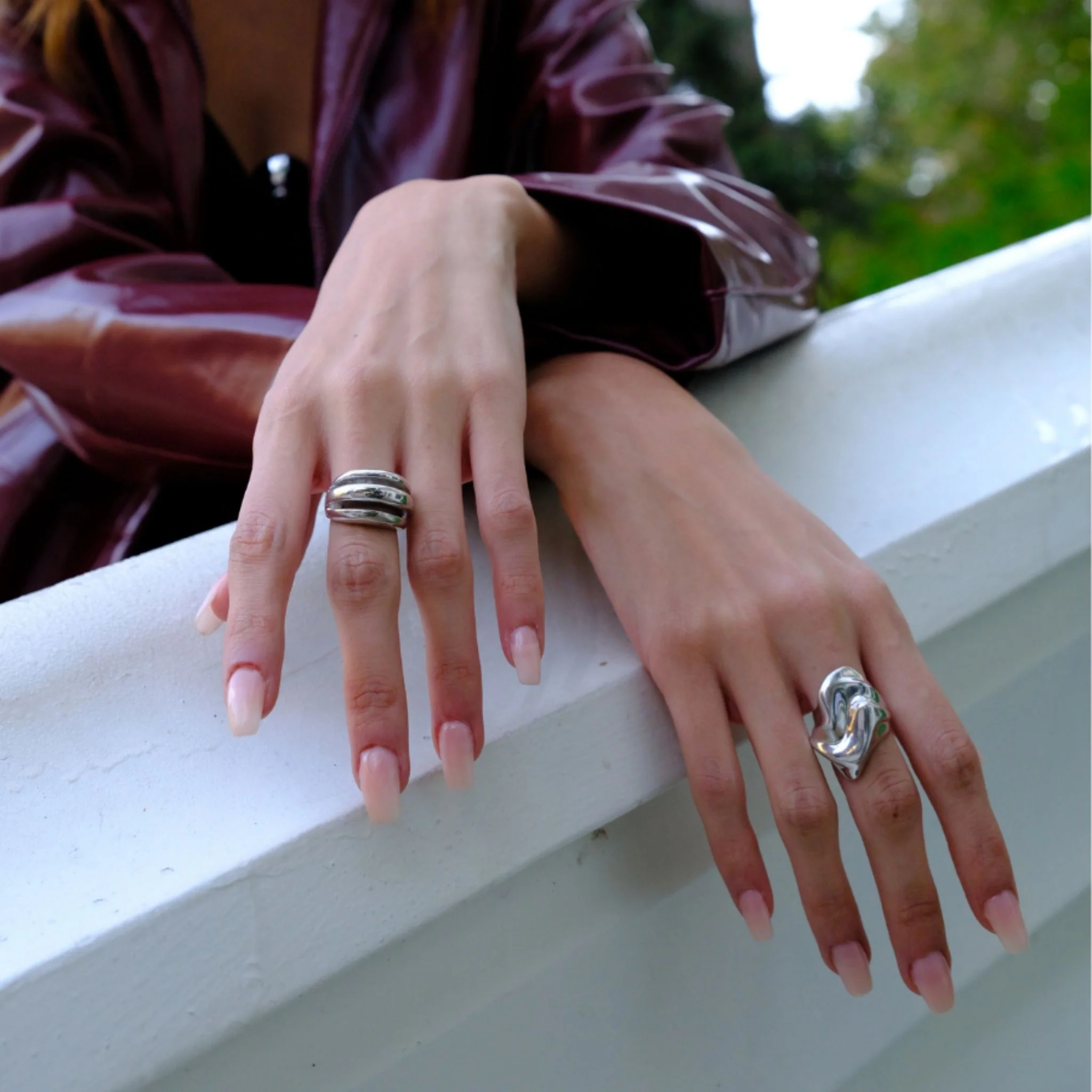 Shiny Silver Hammered Big Ring - Image 2