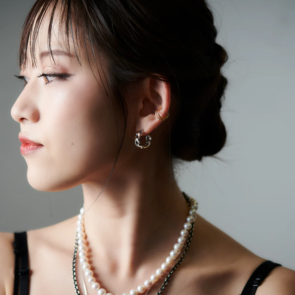 Chain Motif Single Earring - Image 3