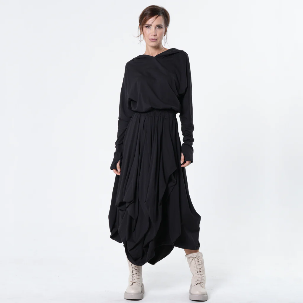 Long Sleeve Hooded Midi Dress In Black - Image 2