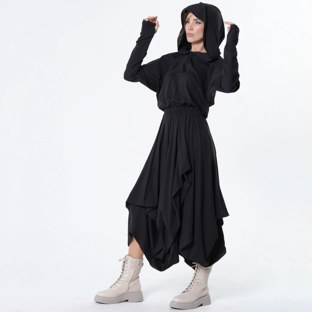Long Sleeve Hooded Midi Dress In Black - Image 3