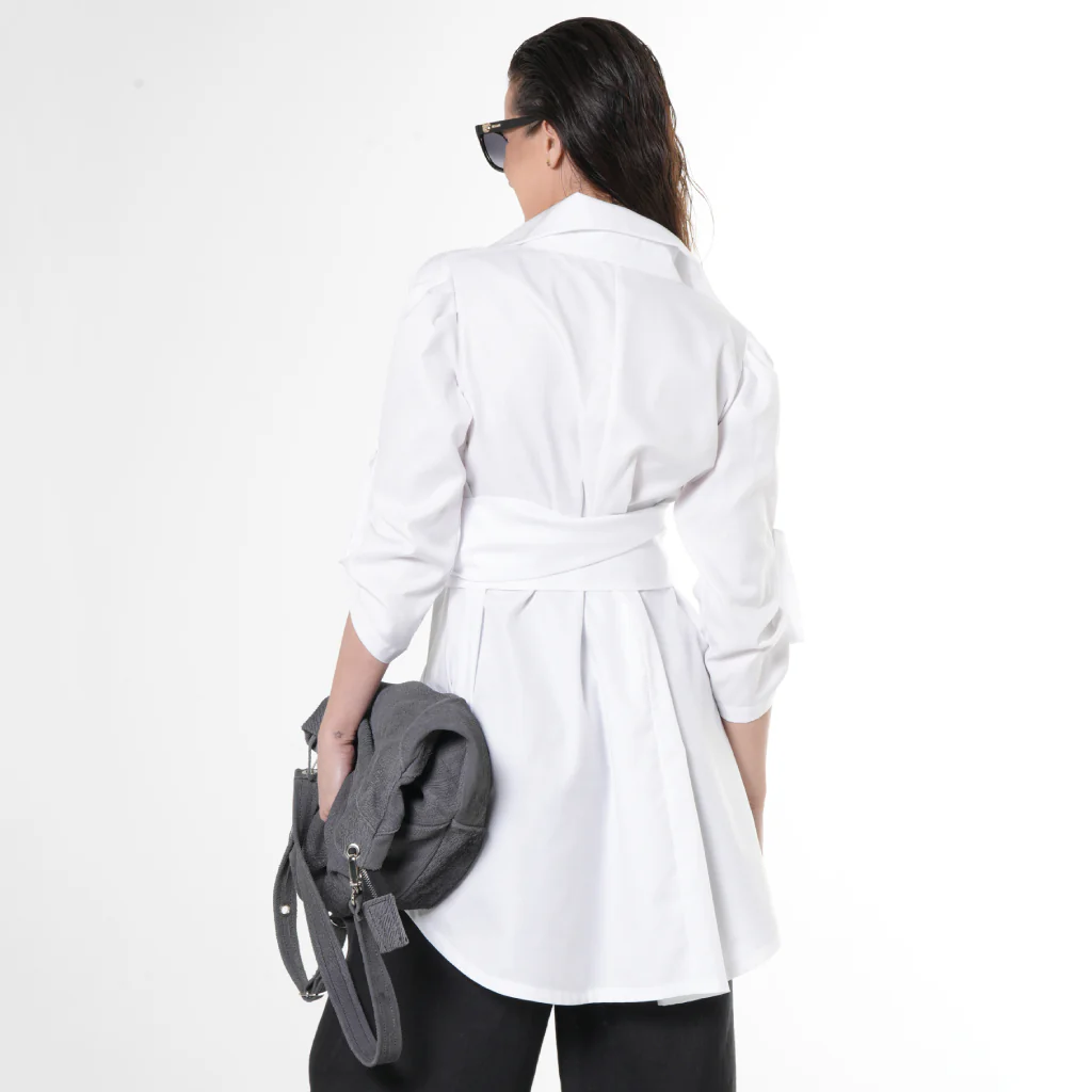 White Oversized Cotton Shirt with Belt and High-Low Hem - Image 3