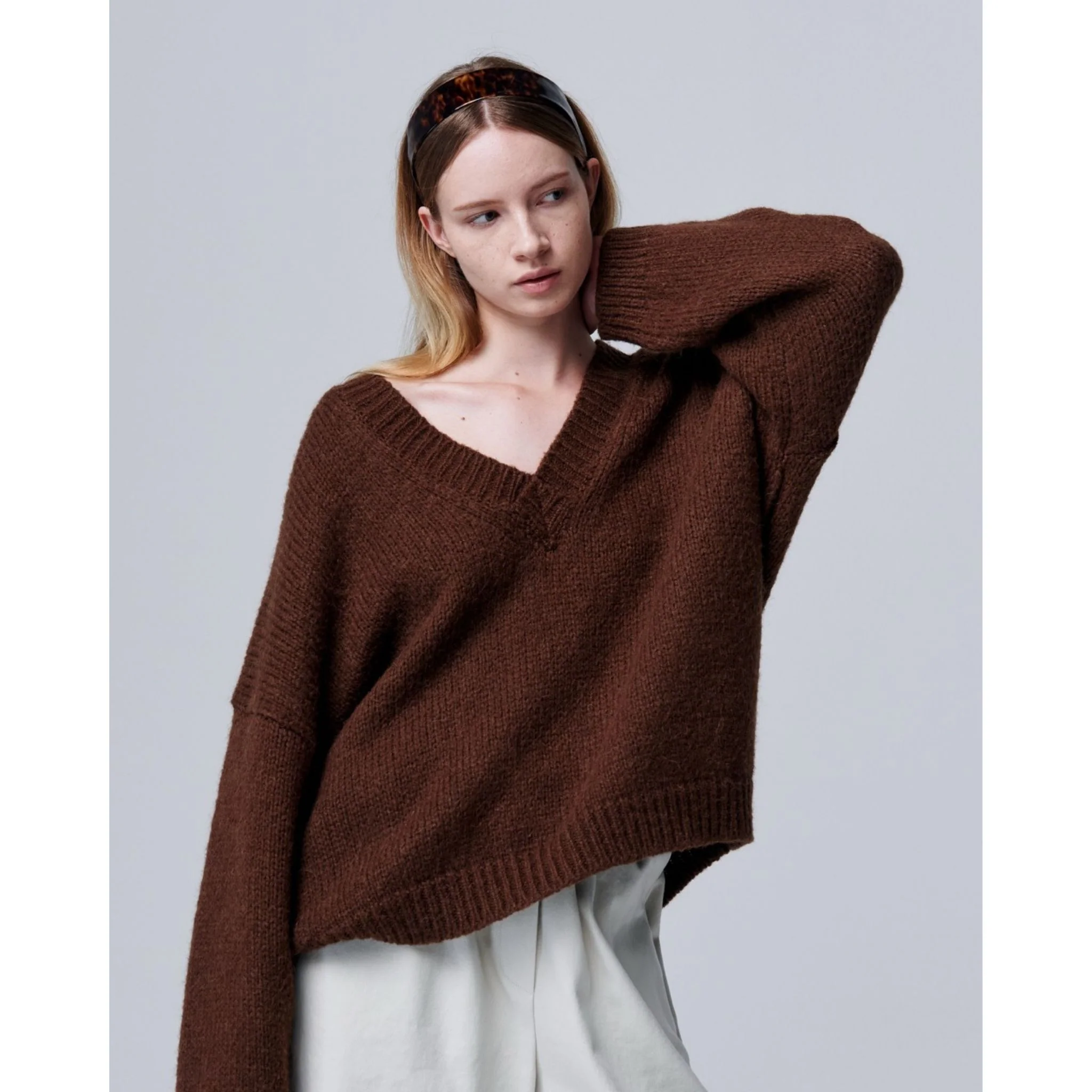Halo Mohair Knit with V-neck and Long Sleeves - Image 7