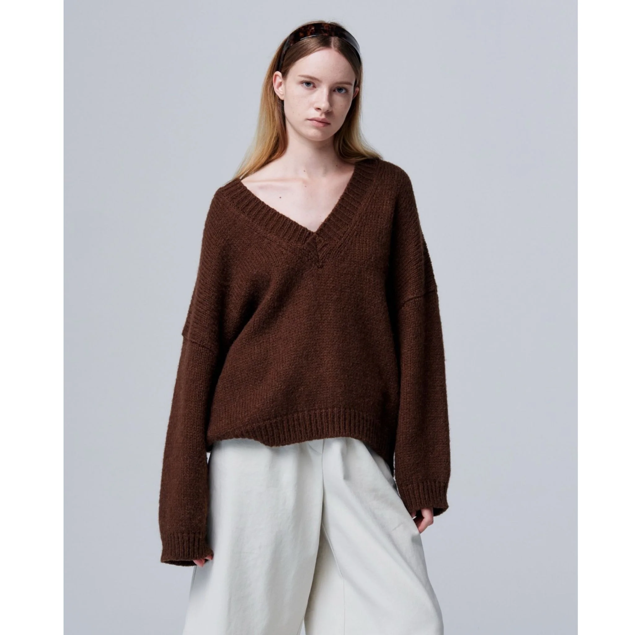 Halo Mohair Knit with V-neck and Long Sleeves - Image 8
