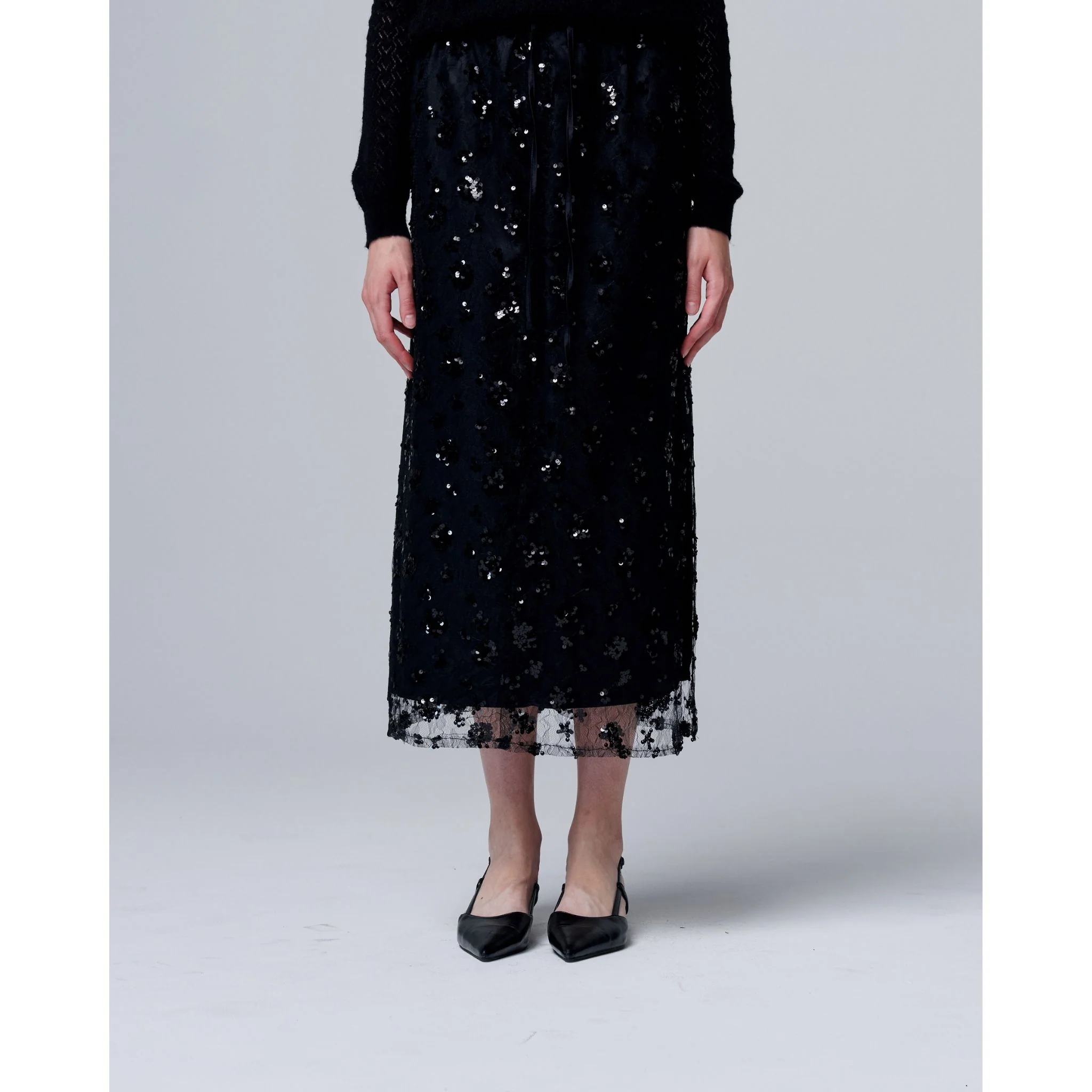 Sequin Beaded Skirt with Floral Detailing - Image 9