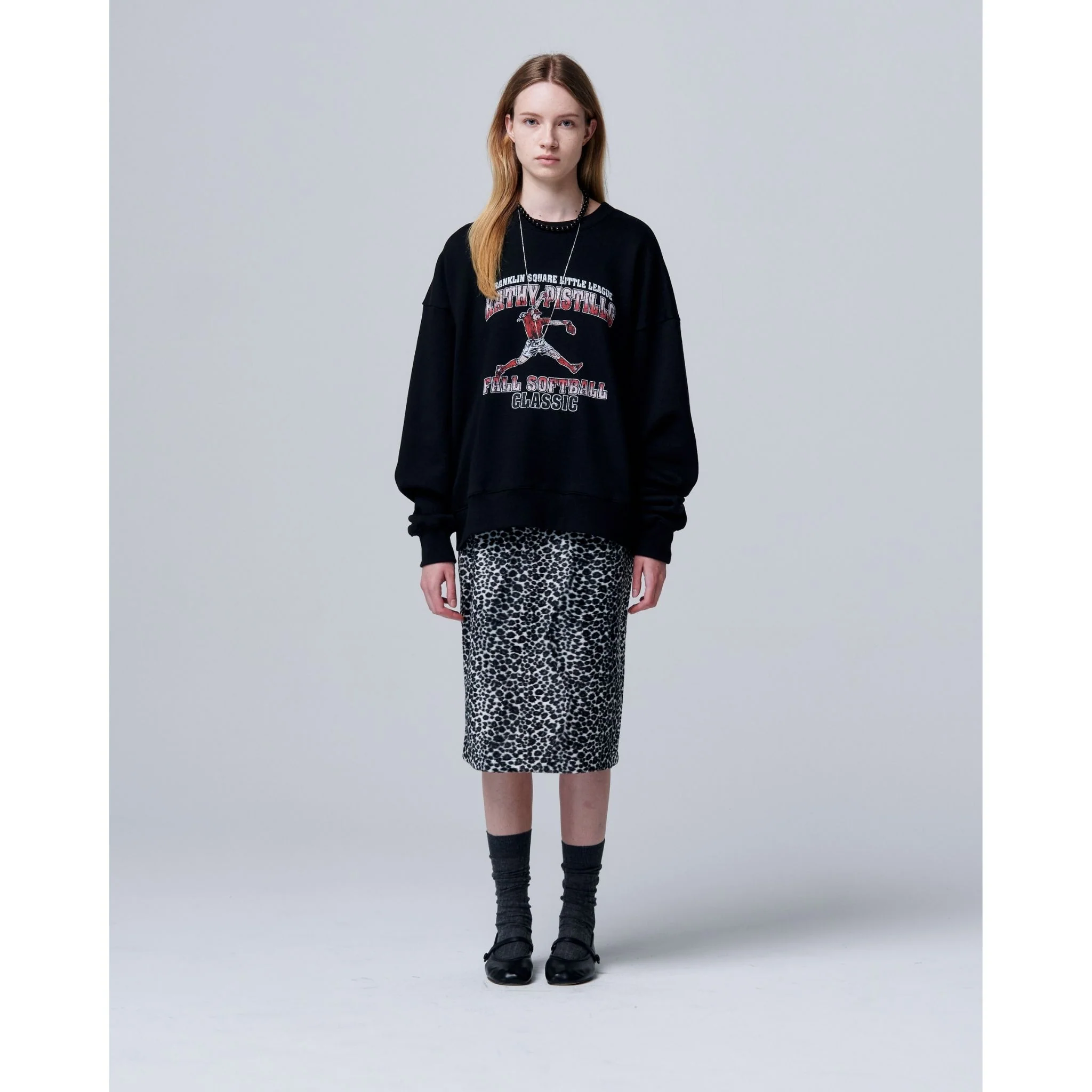 Vintage Ball Sweatshirt with Ribbed Hem - Image 4