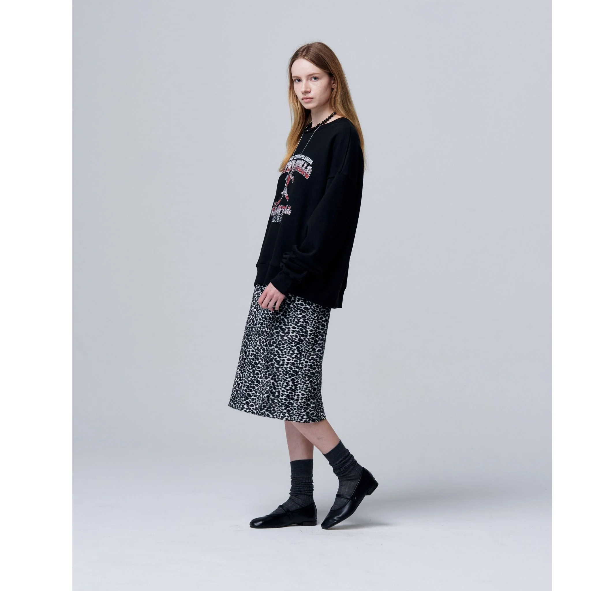 Vintage Ball Sweatshirt with Ribbed Hem - Image 8