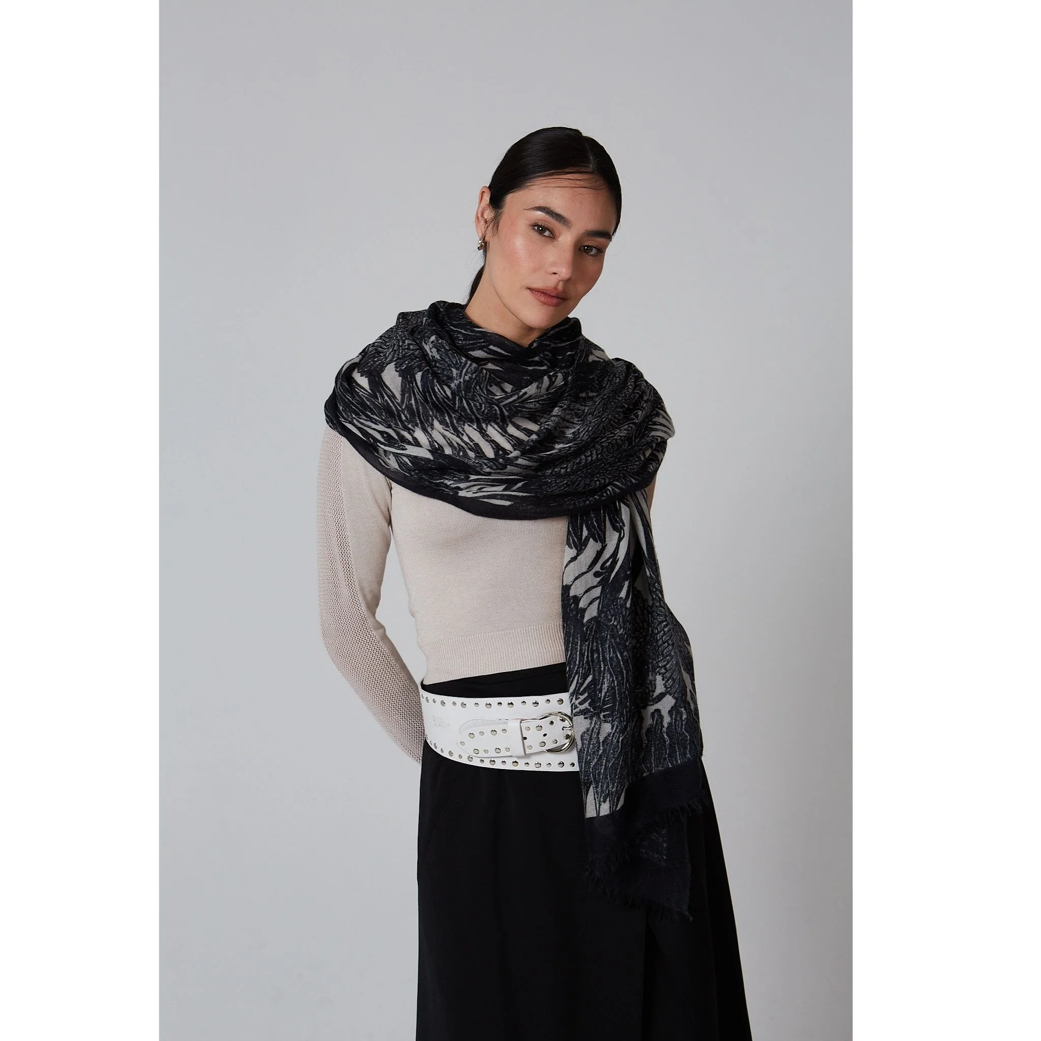 Black Ella Monochrome Stole - Image 2