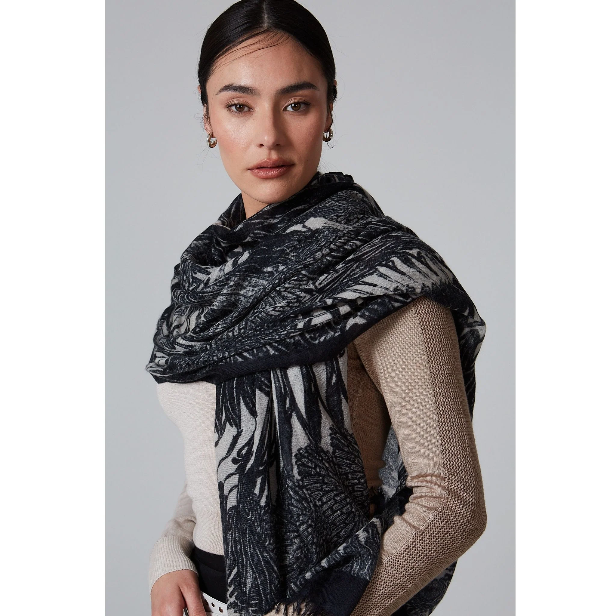 Black Ella Monochrome Stole - Image 4
