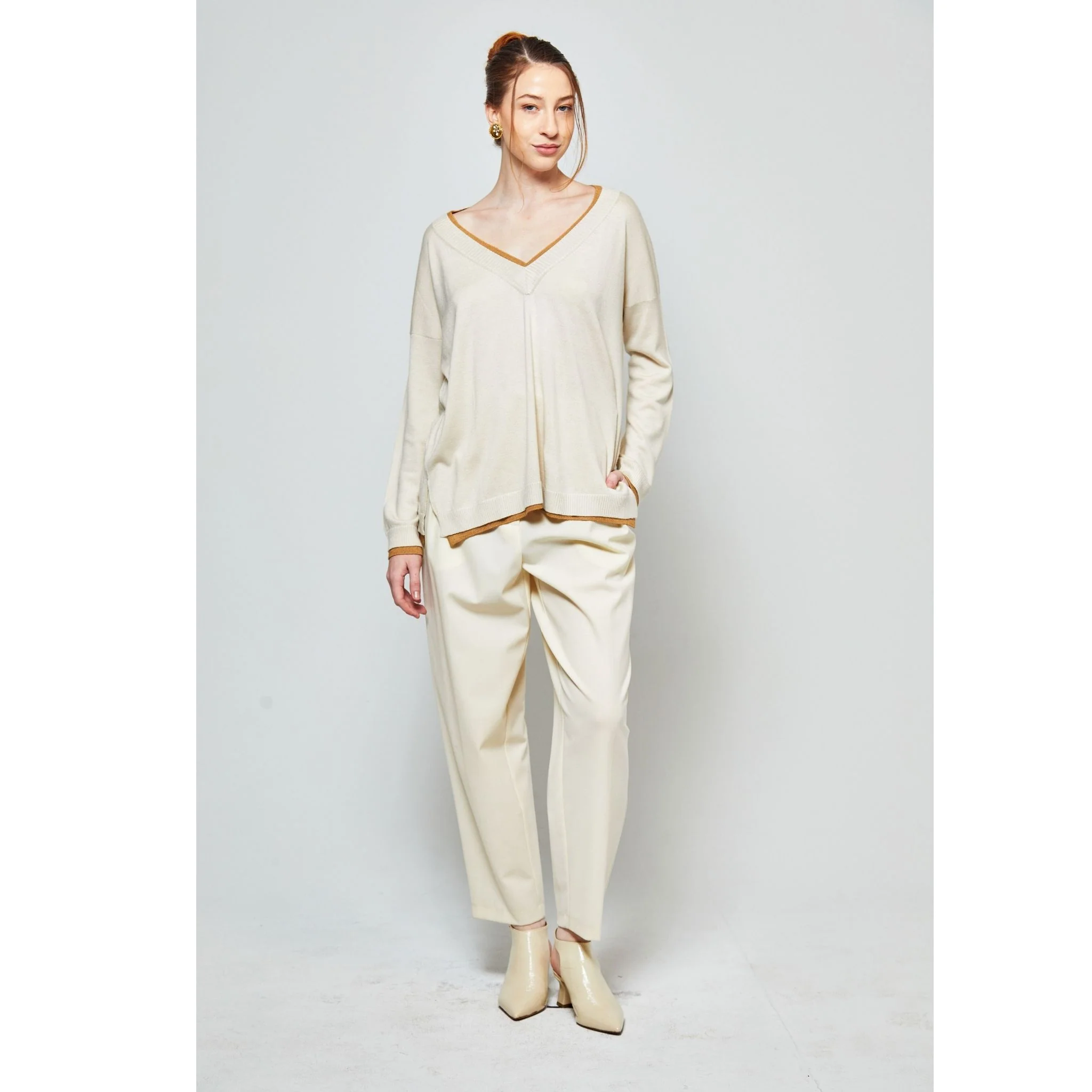 White with Beige Lapis Oversized V-Neck Sweater - Image 4