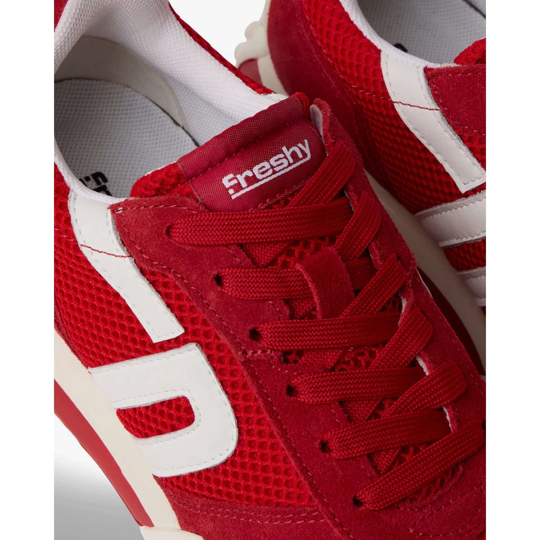 Smoove Trainer Signature Series | Red - Image 5